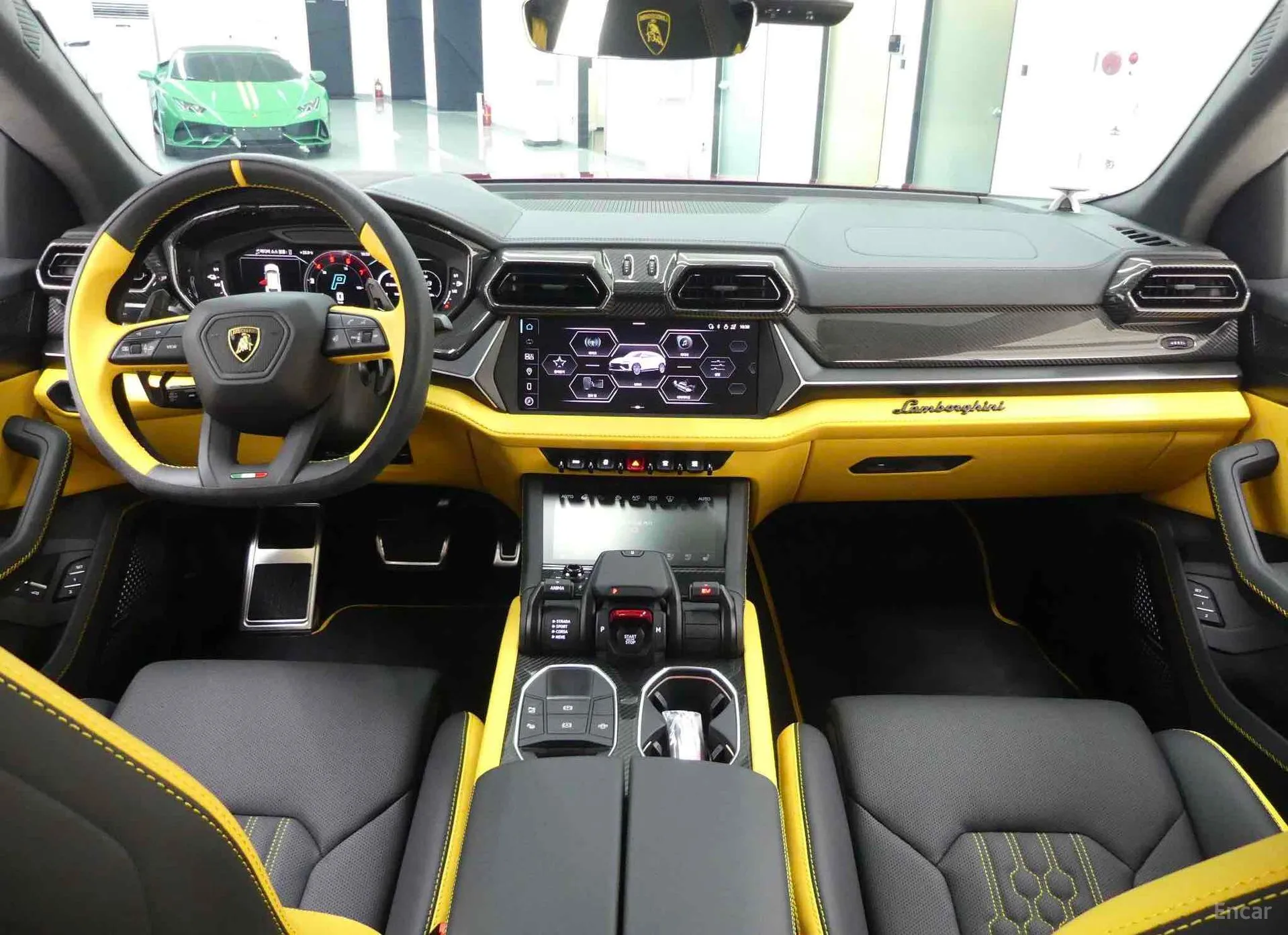Lamborghini Urus превью 4