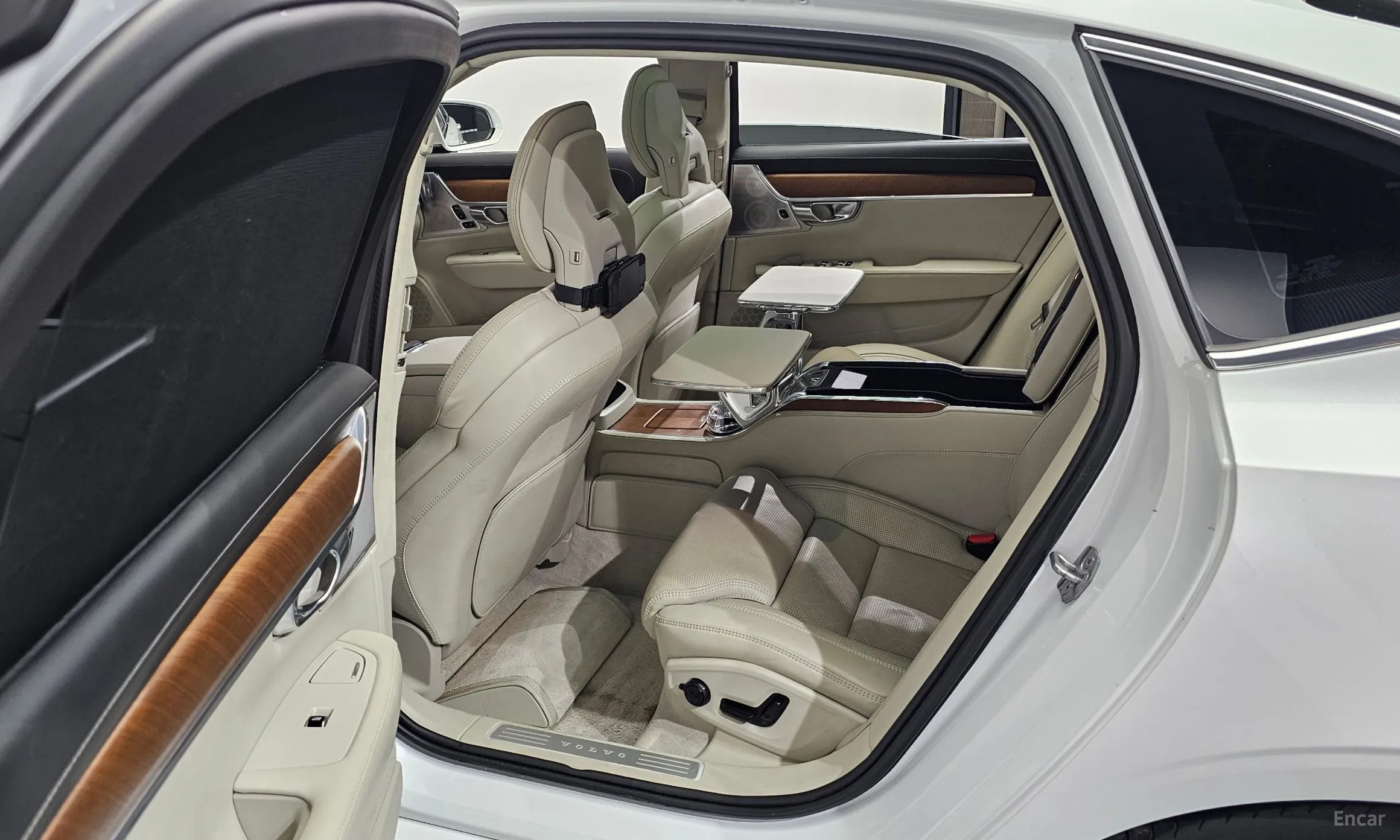 Volvo S90 превью 11