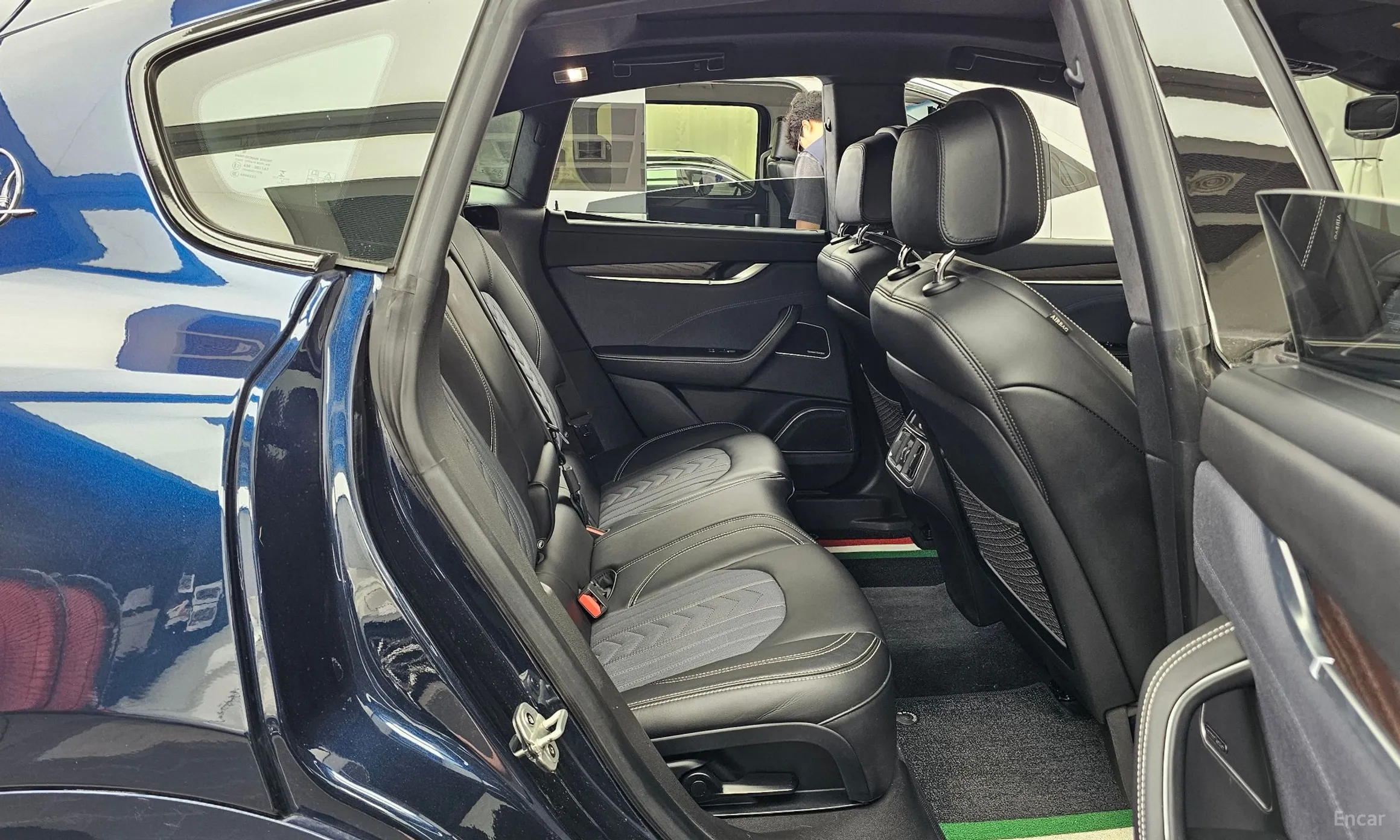Maserati Levante превью 12