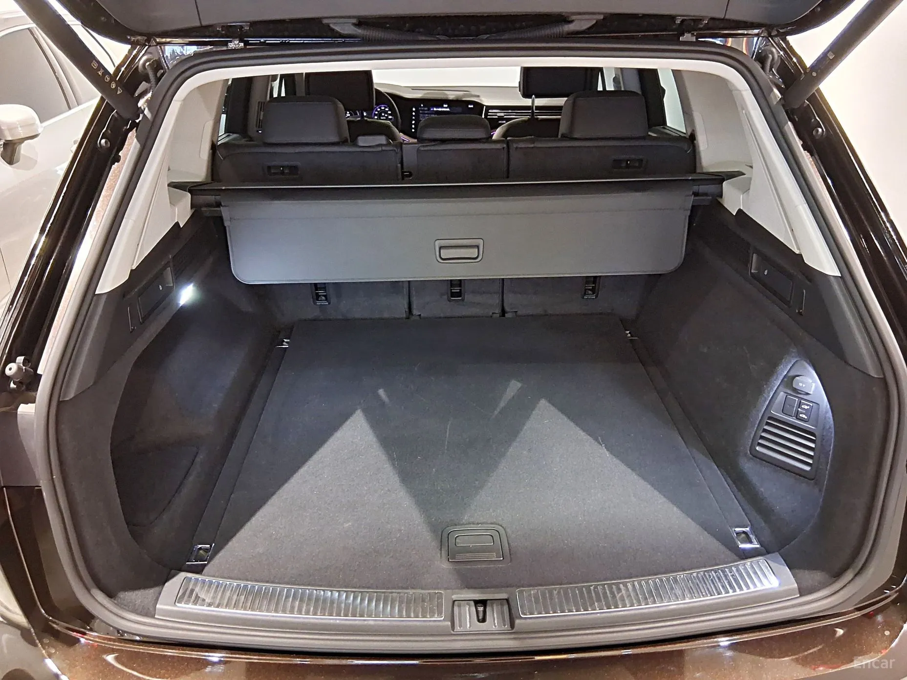 Volkswagen Touareg 3rd Generation превью 15