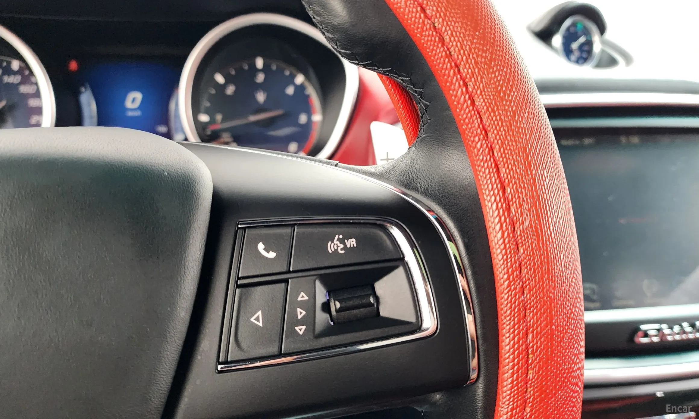 Maserati Ghibli превью 16