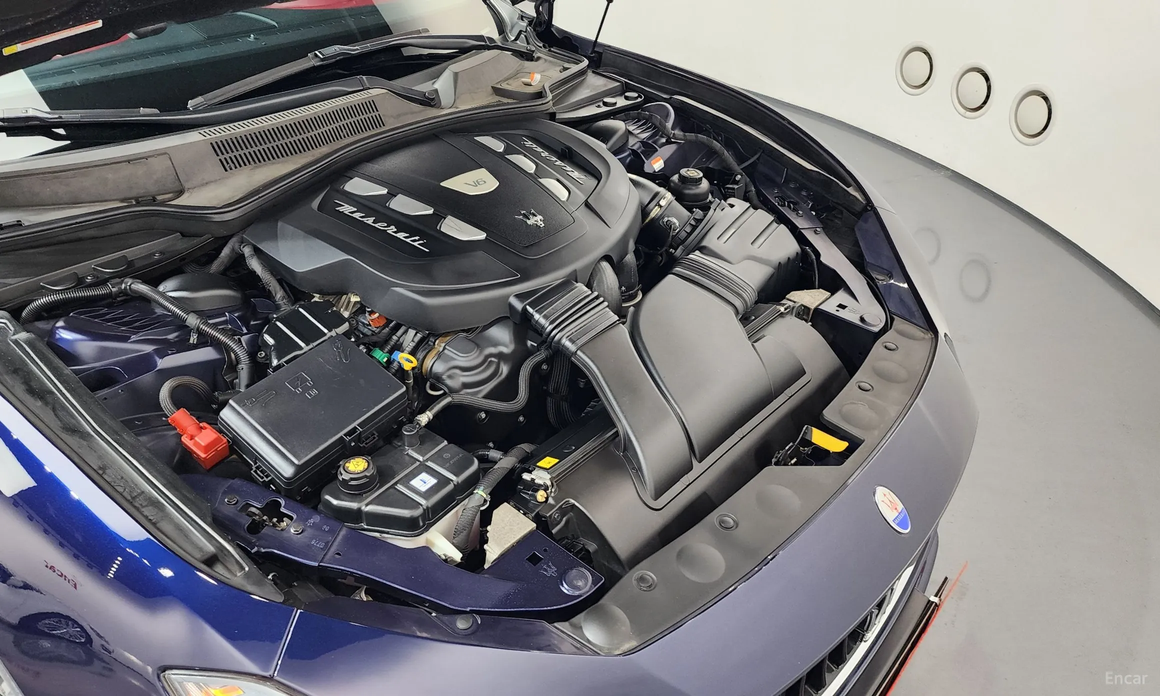 Maserati Ghibli превью 6
