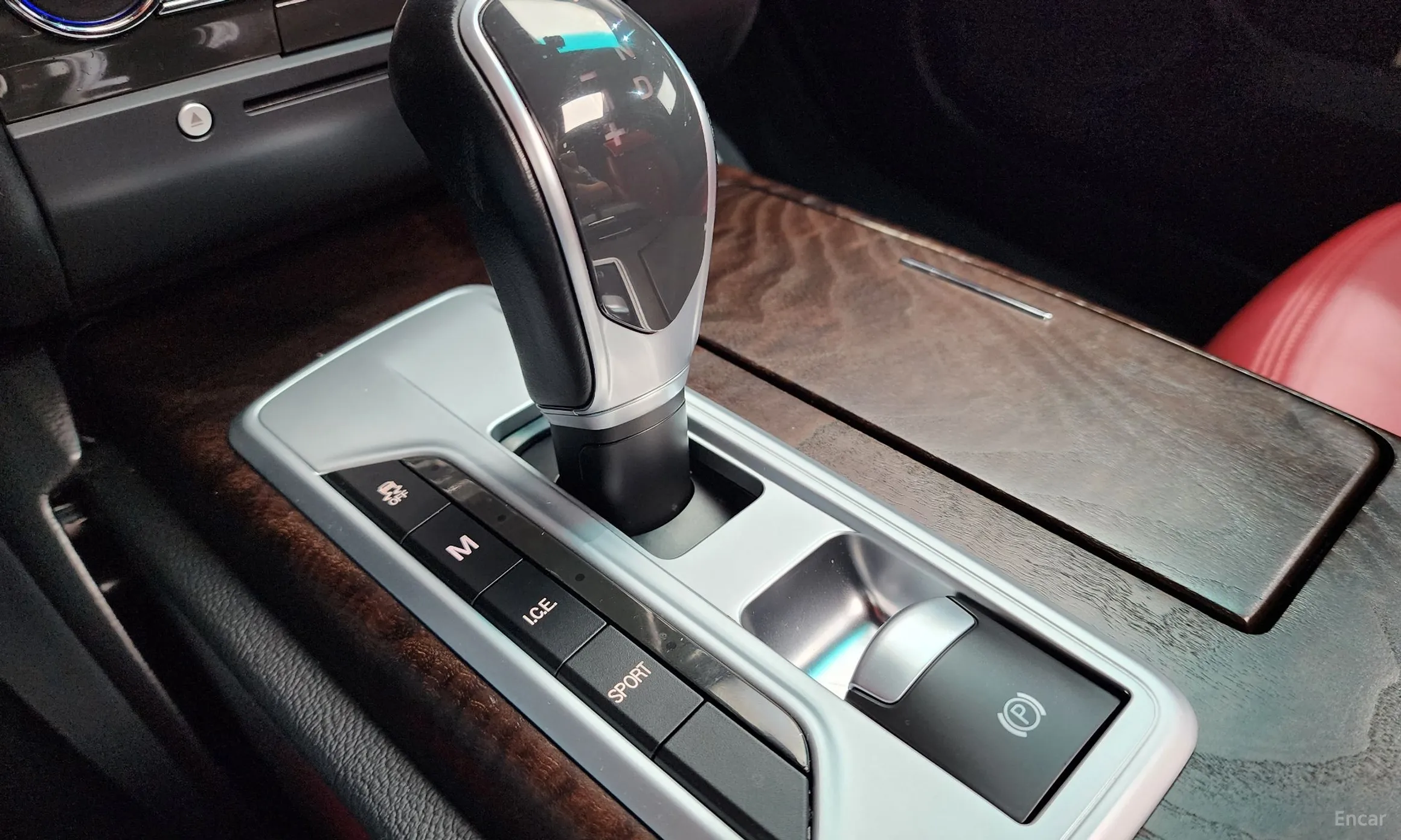 Maserati Ghibli превью 9