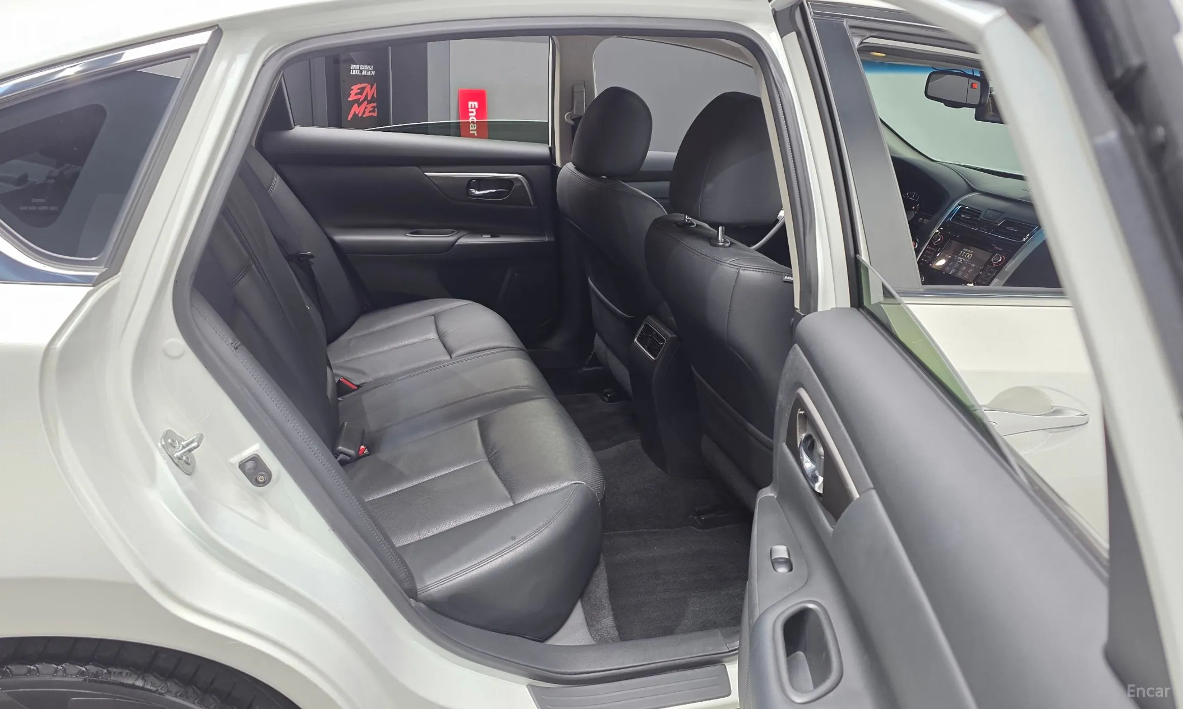 Nissan Altima превью 12