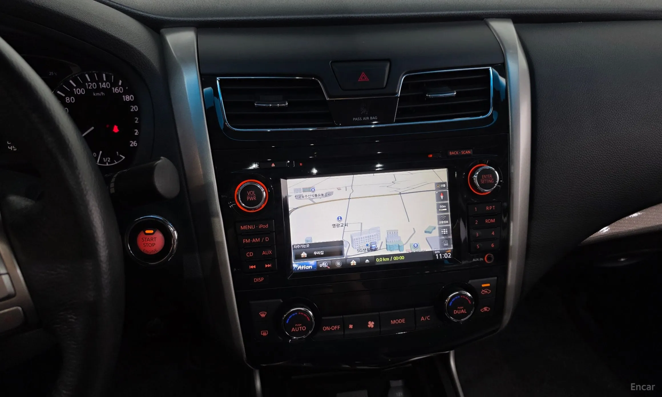 Nissan Altima превью 14