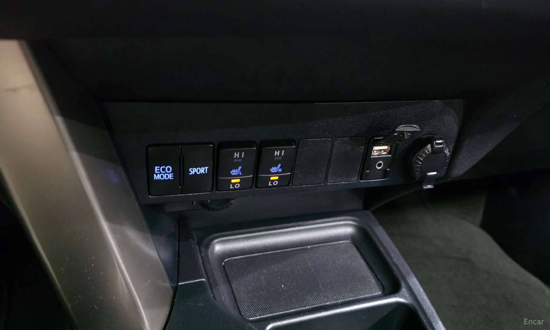 Toyota RAV4 превью 16