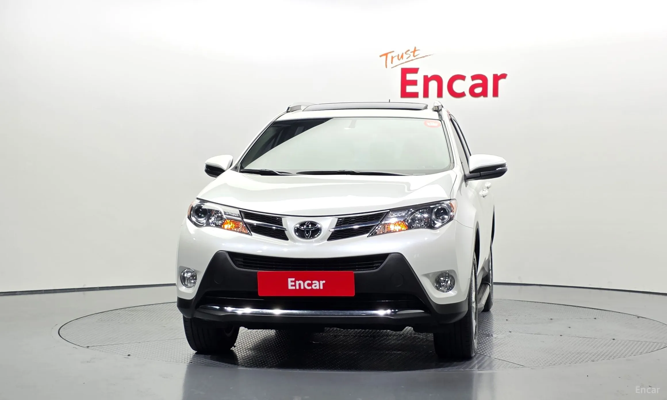 Toyota RAV4 превью 3