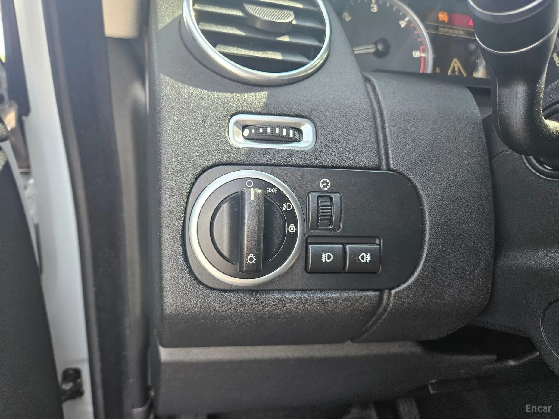 Land Rover Discovery 4 превью 14