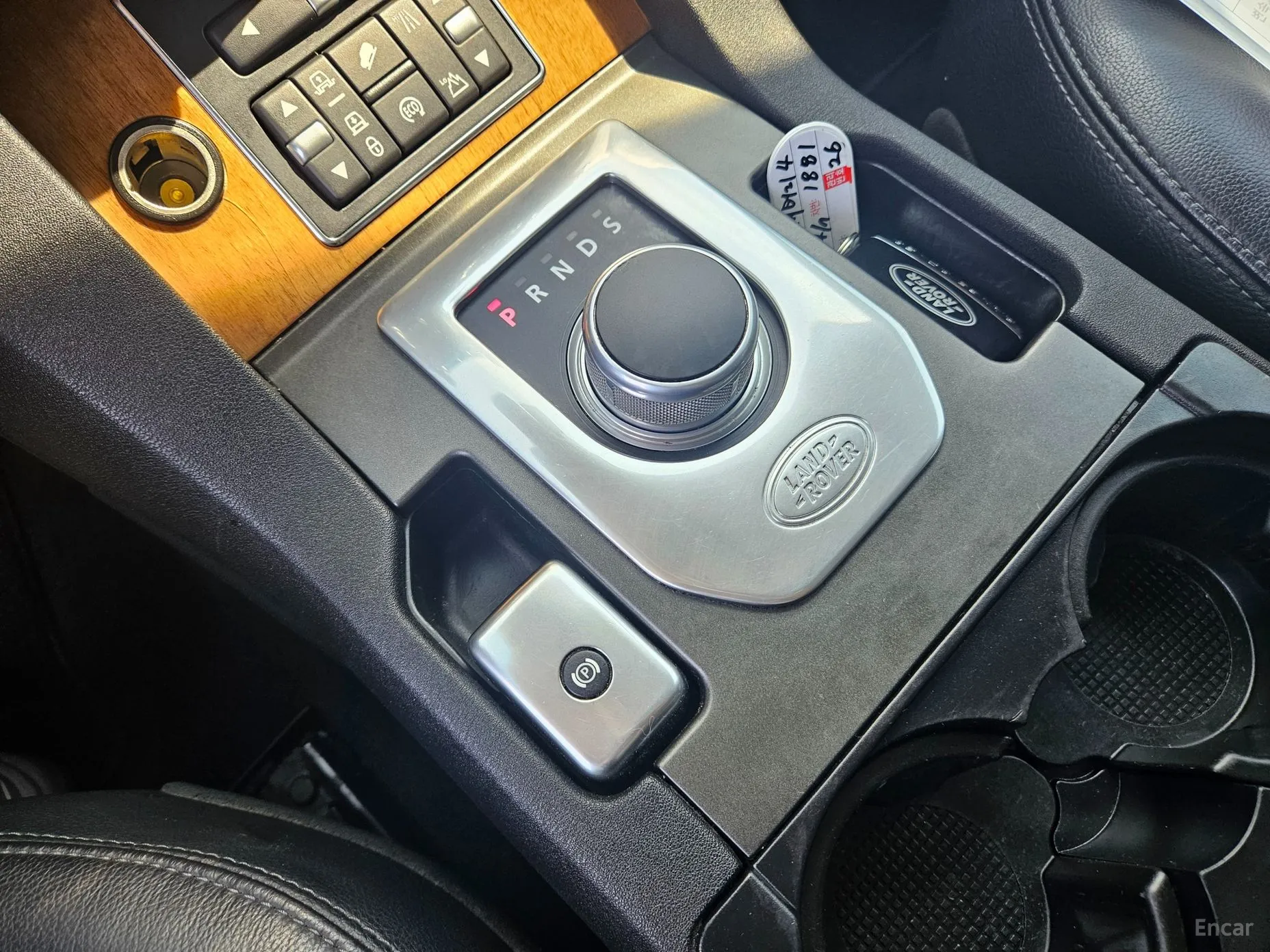 Land Rover Discovery 4 превью 9