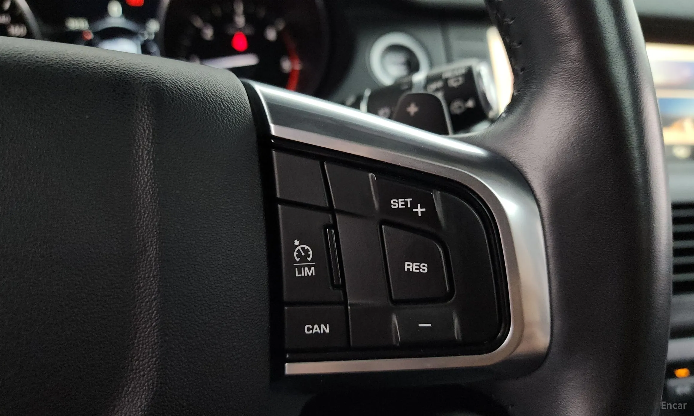 Land Rover Discovery Sports превью 16
