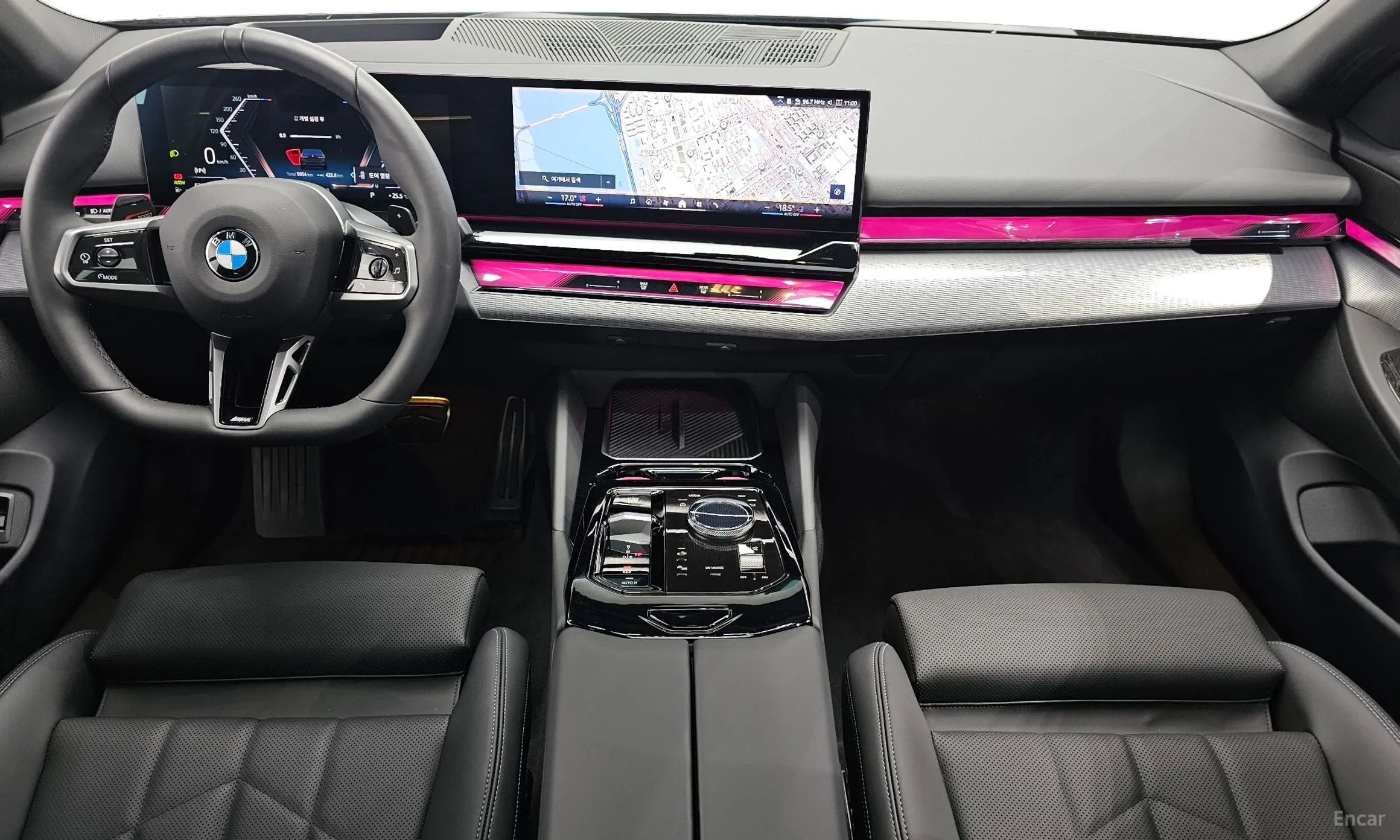 BMW 5 Series (G60) превью 7