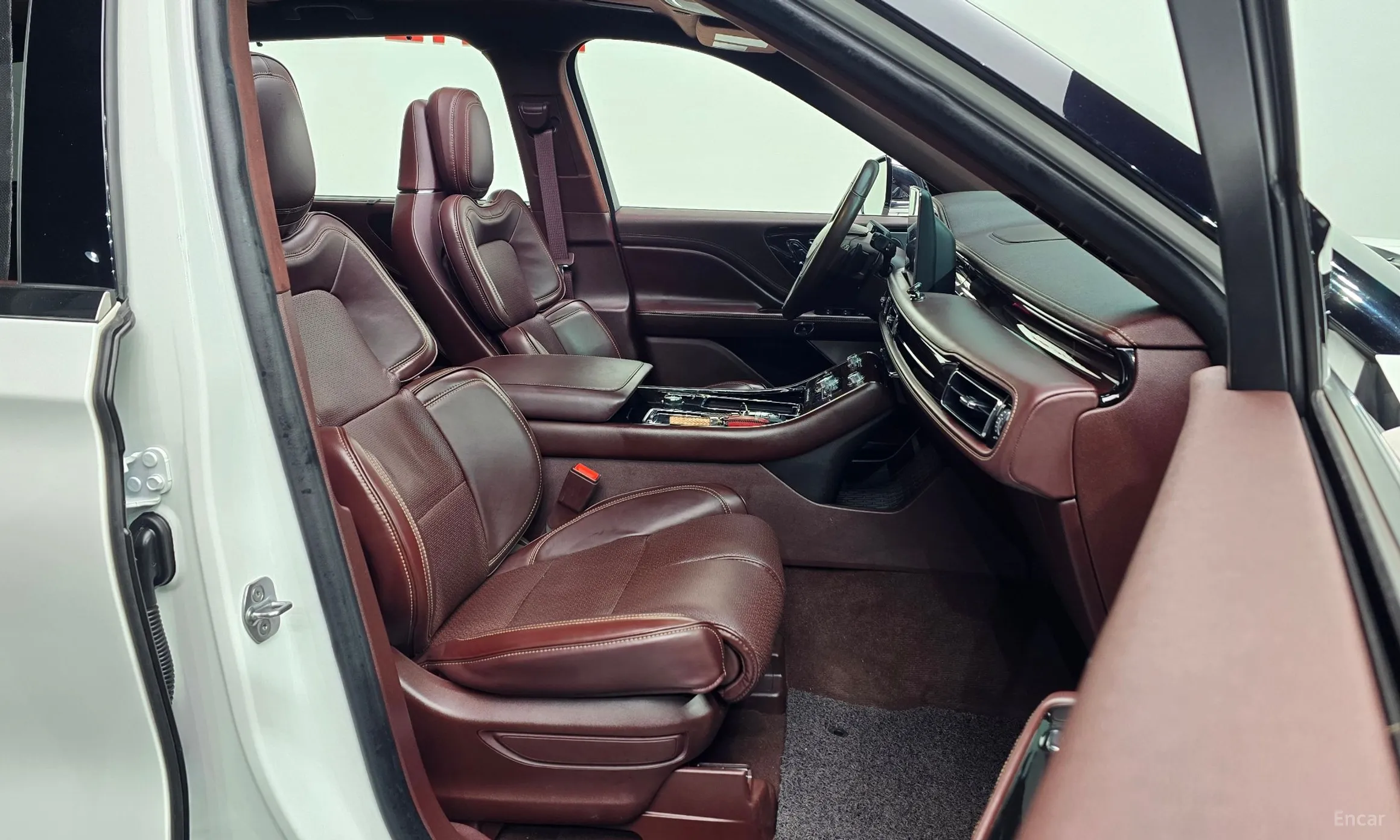 Lincoln Aviator 2nd Generation превью 10