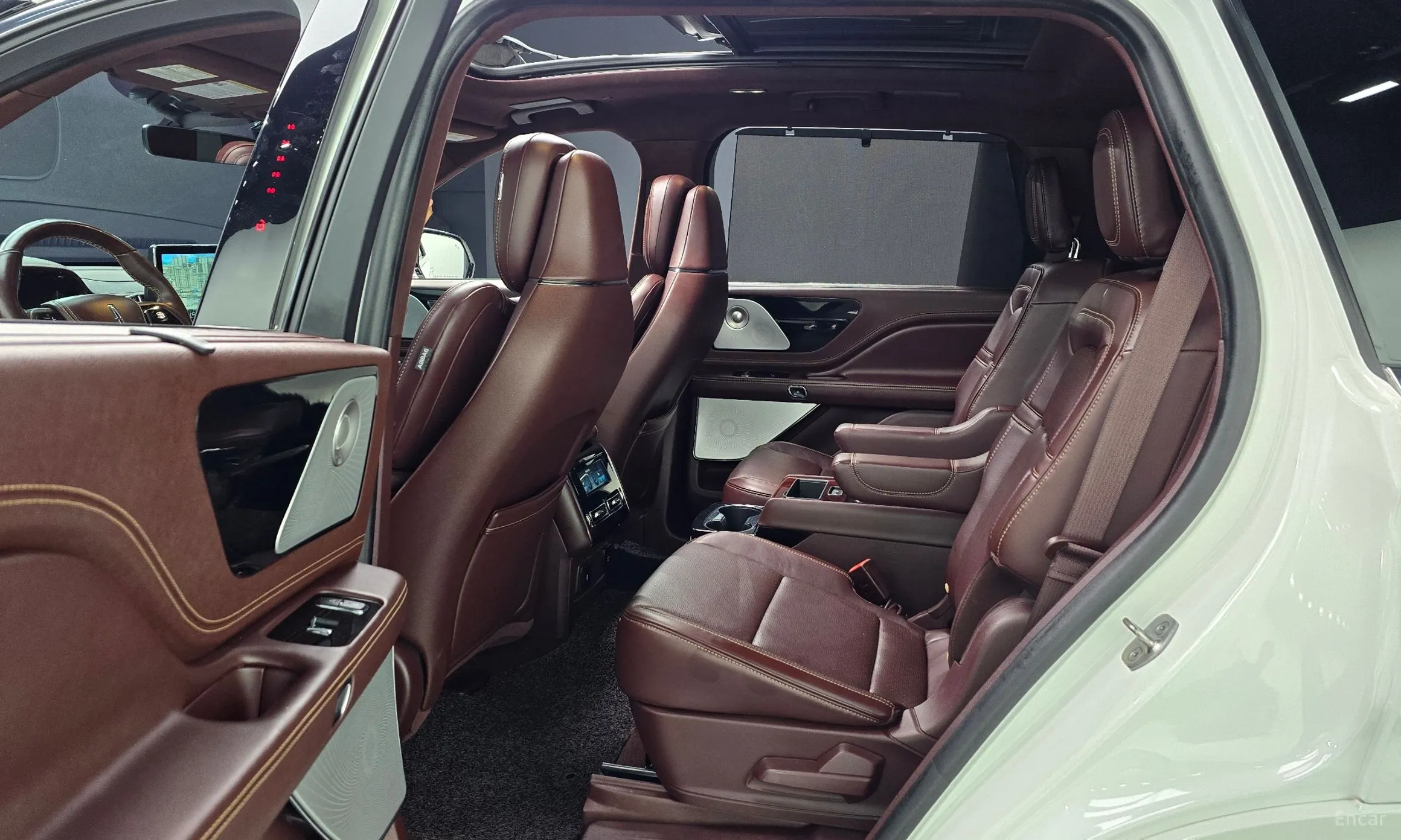 Lincoln Aviator 2nd Generation превью 12