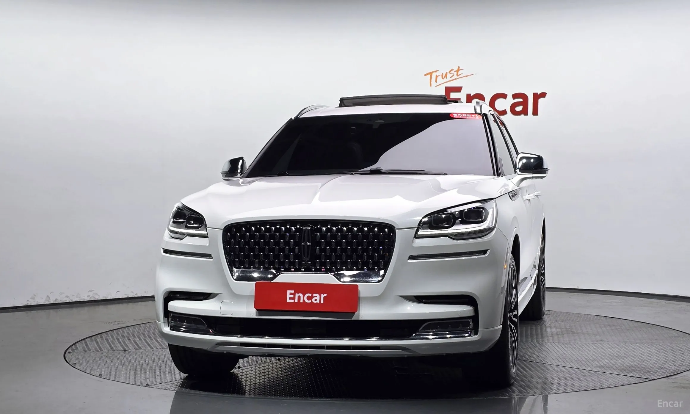 Lincoln Aviator 2nd Generation превью 3
