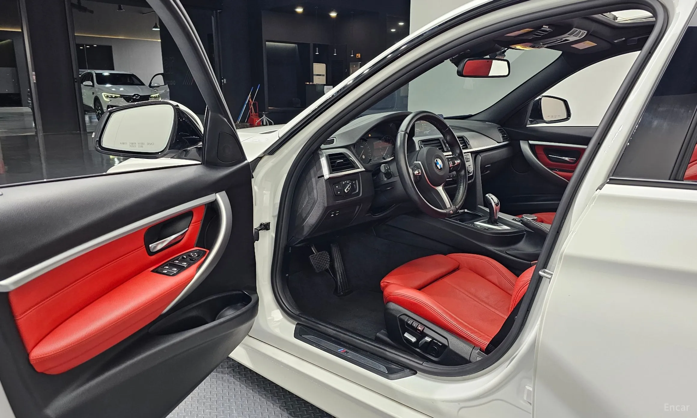 BMW 3 Series (F30) превью 10