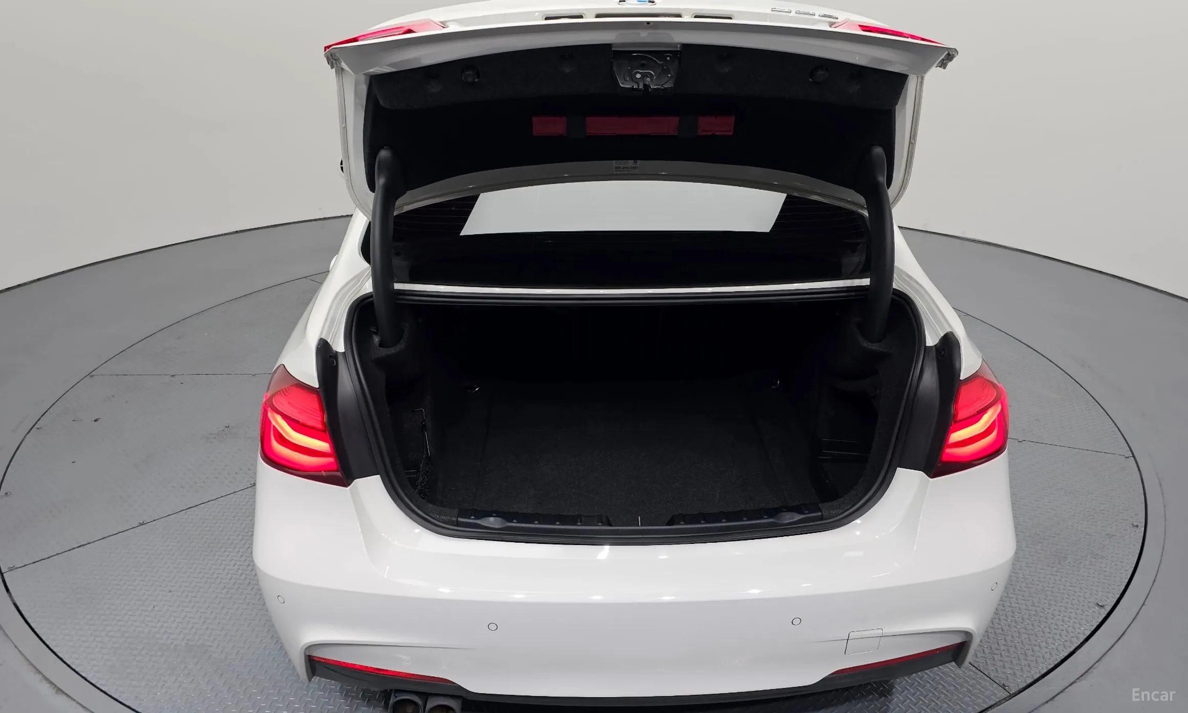 BMW 3 Series (F30) превью 20