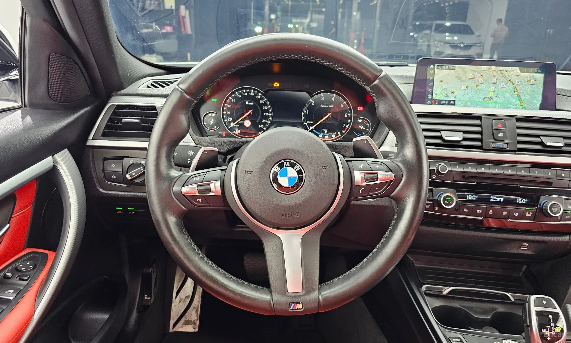 BMW 3 Series (F30) превью 8