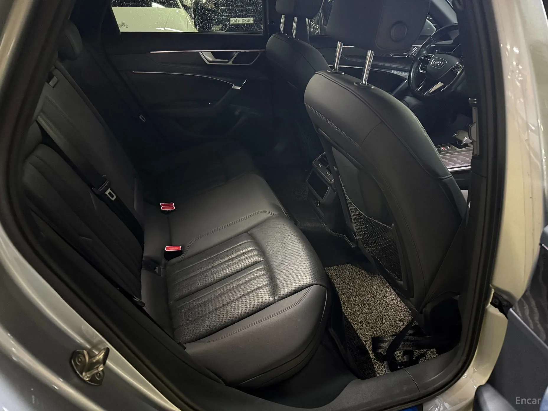 Audi A6 (C8) превью 8