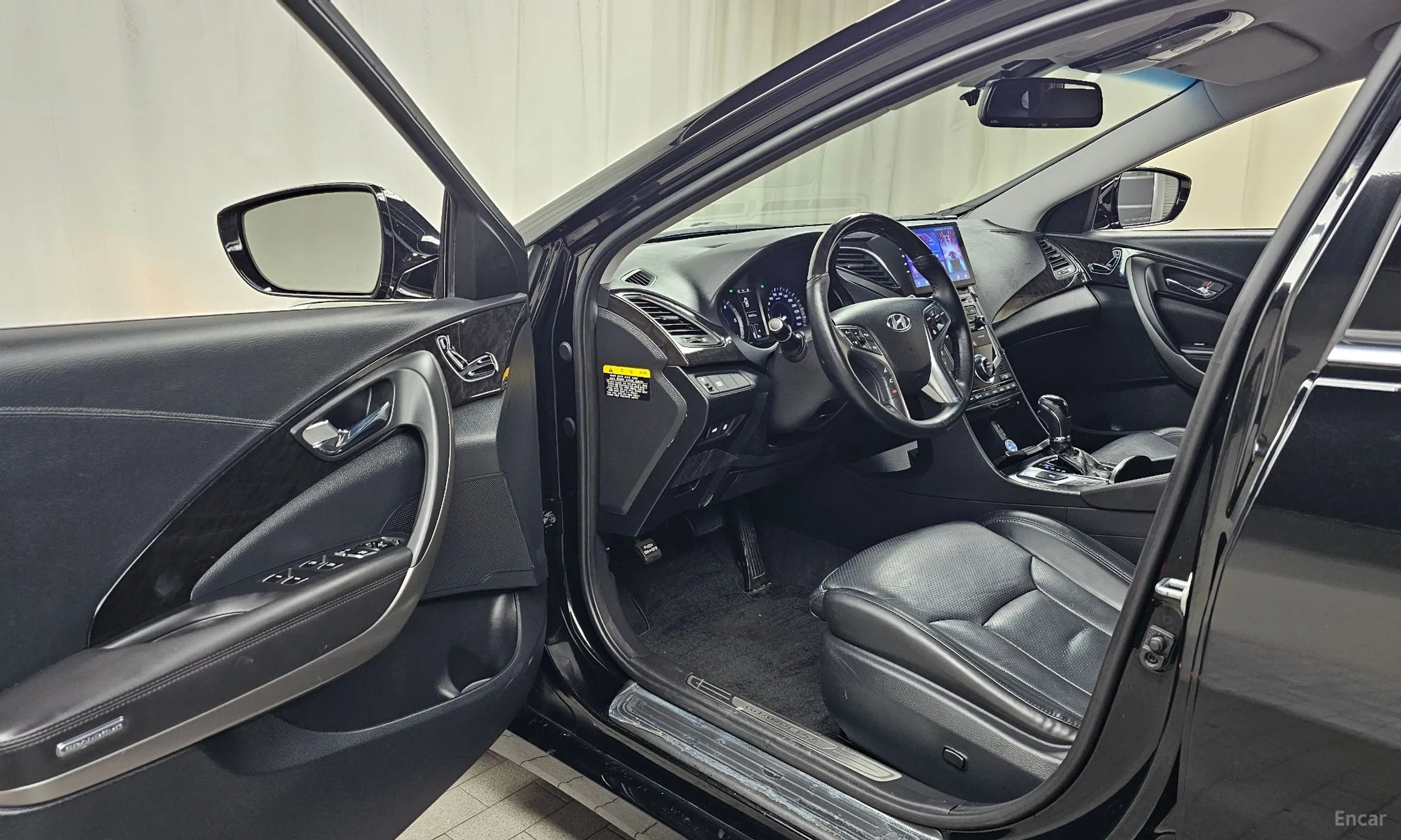 Hyundai Grandeur HG превью 10
