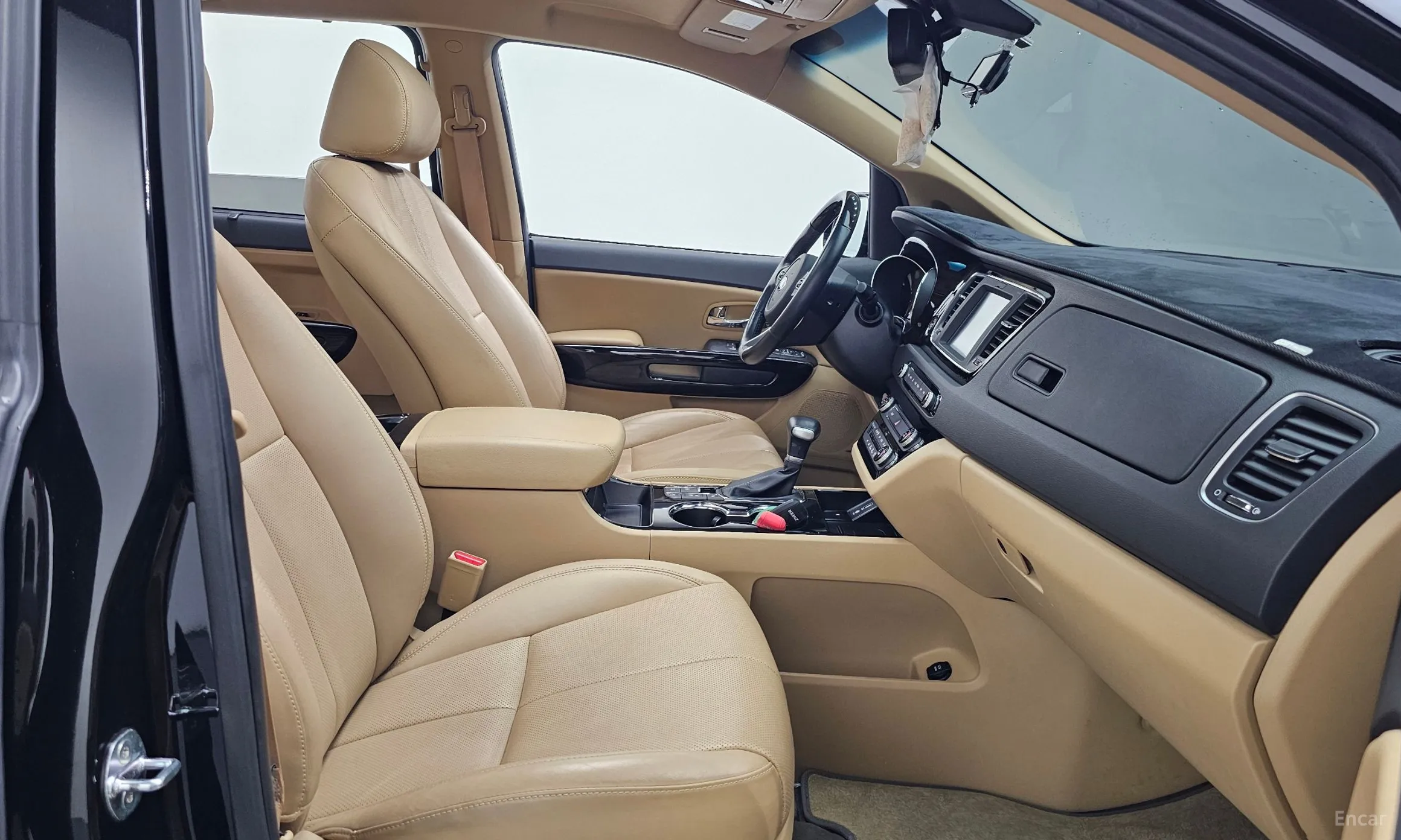 Kia Carnival превью 11