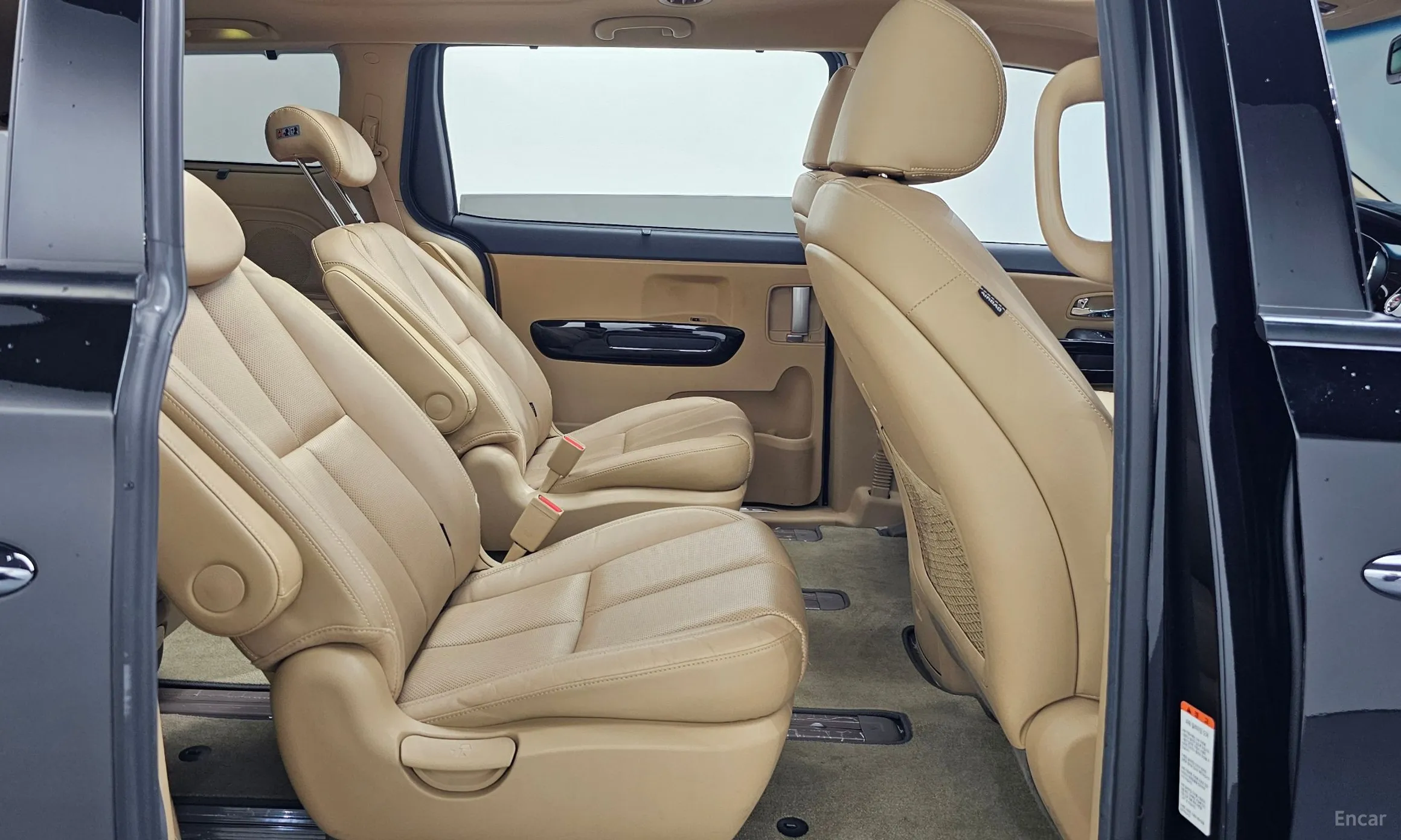 Kia Carnival превью 12
