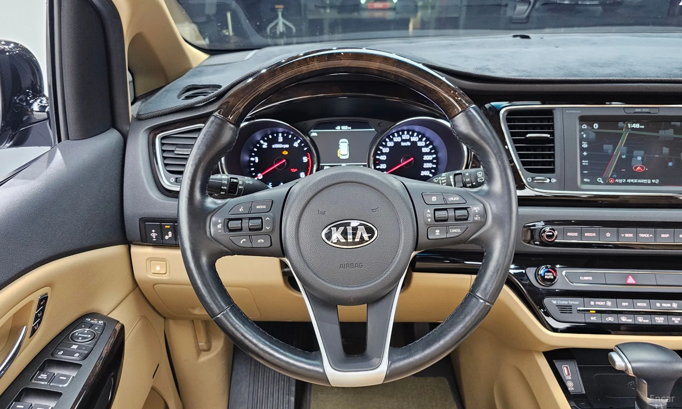 Kia Carnival превью 13