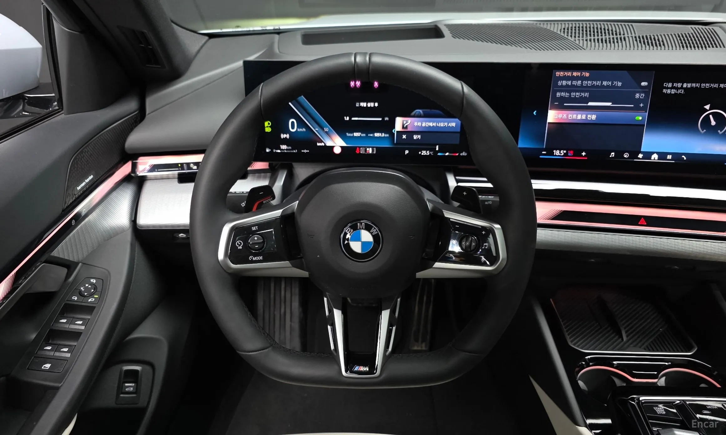 BMW 5 Series (G60) превью 14