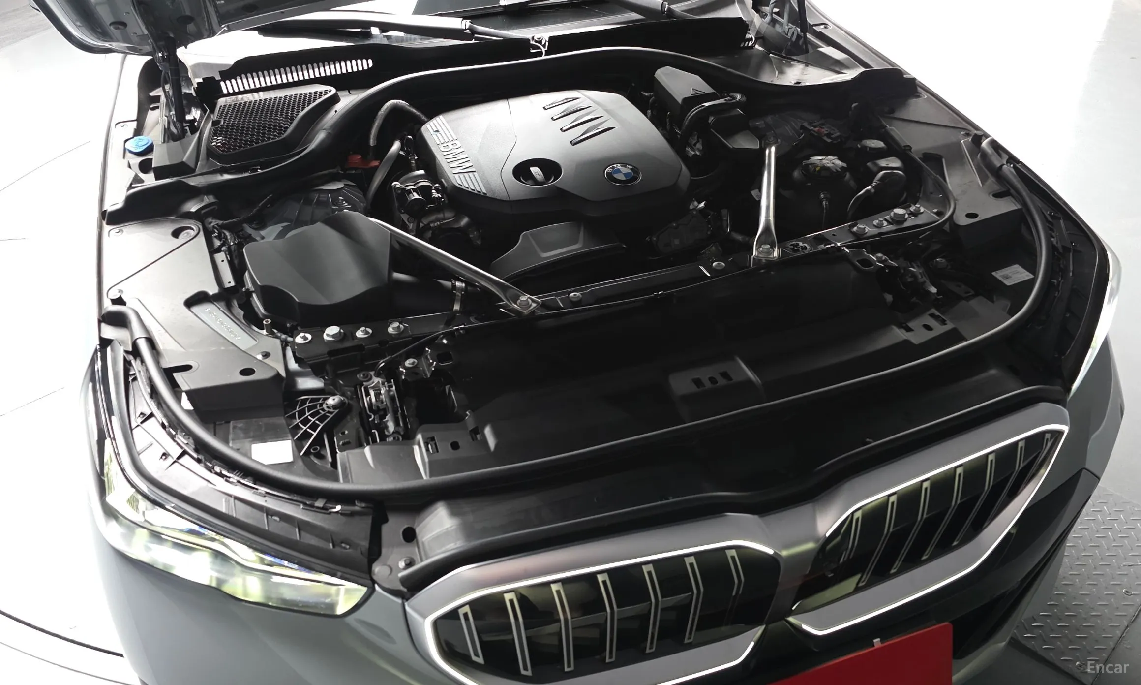 BMW 5 Series (G60) превью 6