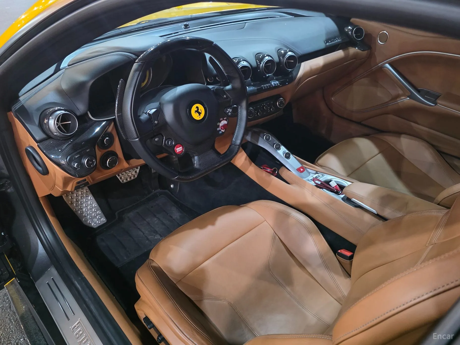 Ferrari F12 Berlinetta превью 10