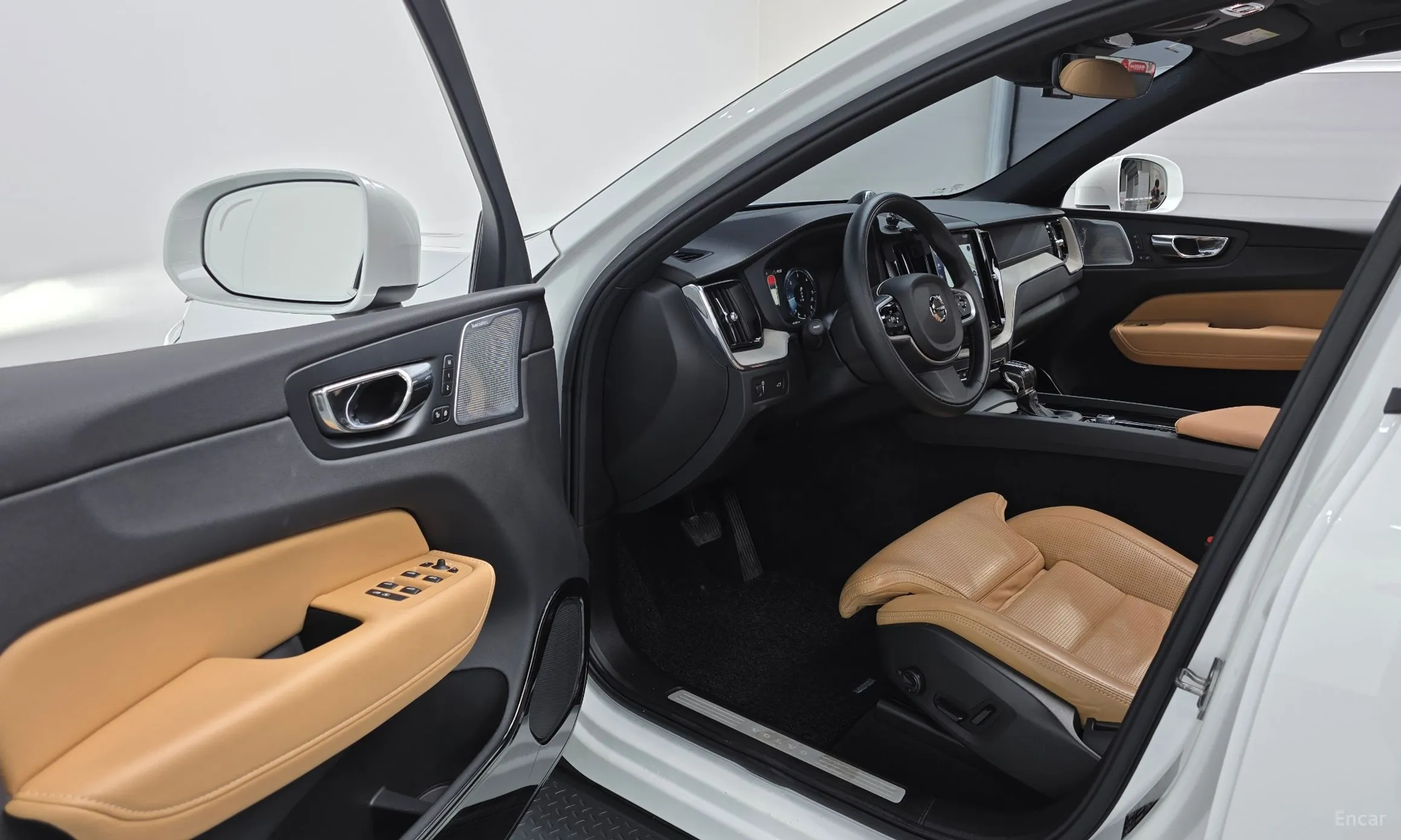Volvo XC60 Gen 2 превью 10