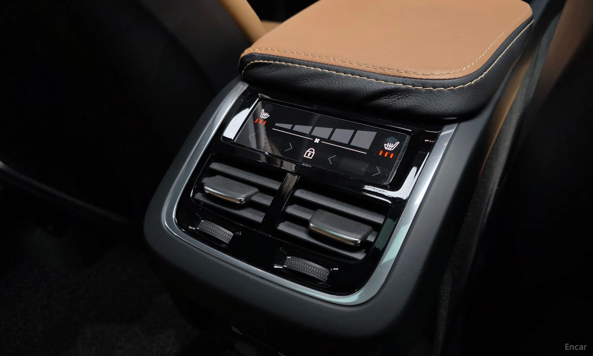 Volvo XC60 Gen 2 превью 19