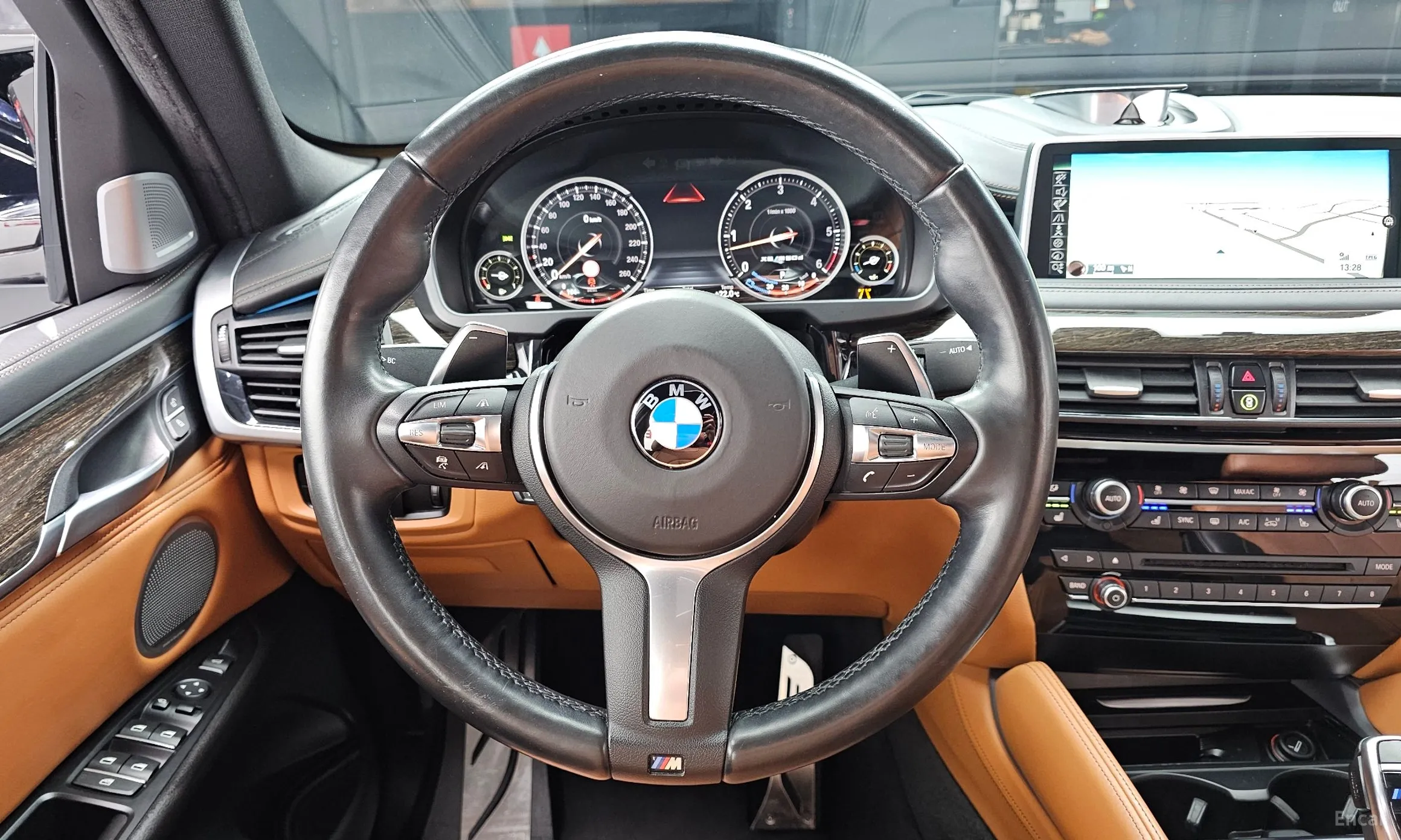 BMW X6 (F16) превью 11
