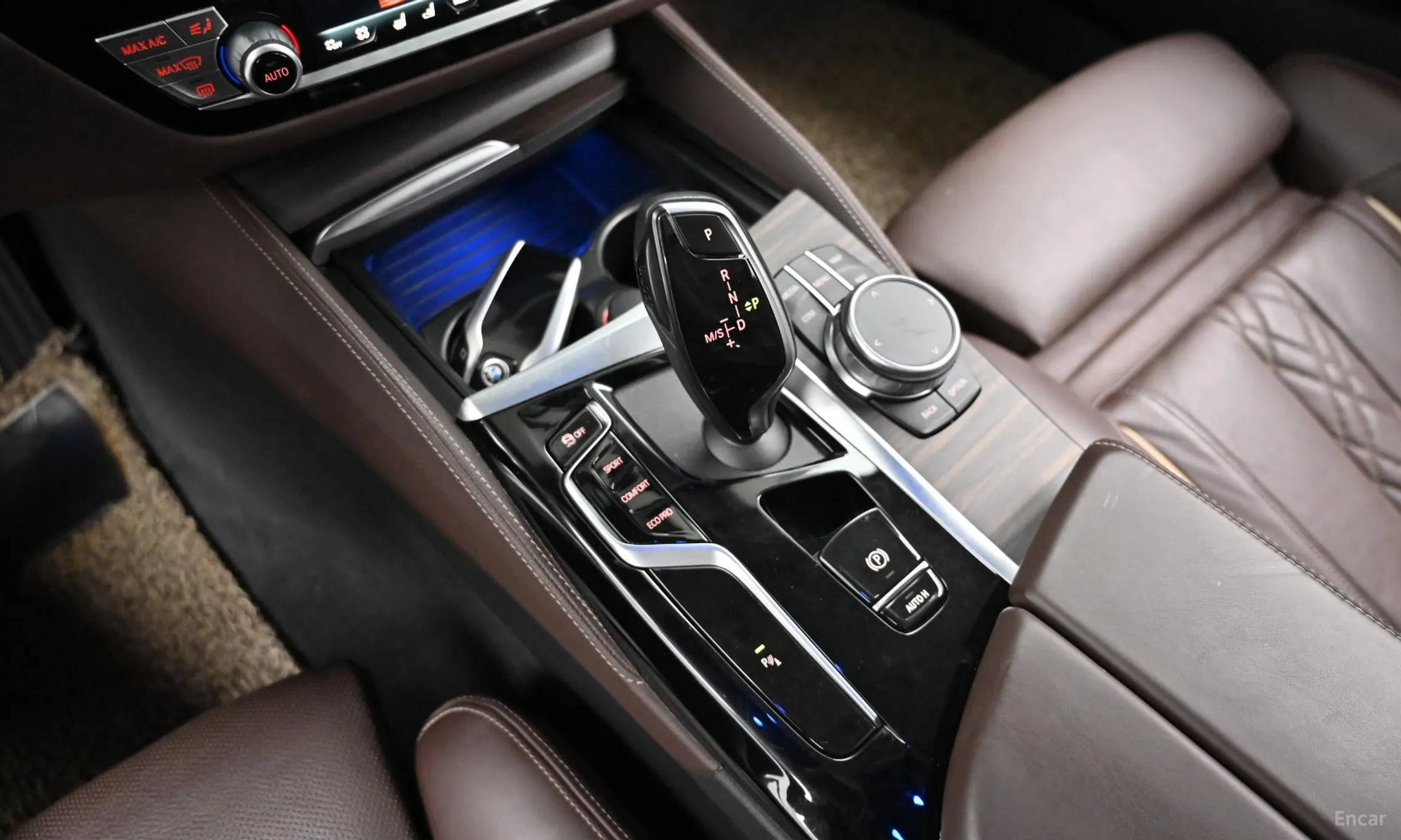 BMW 5 Series (G30) превью 9