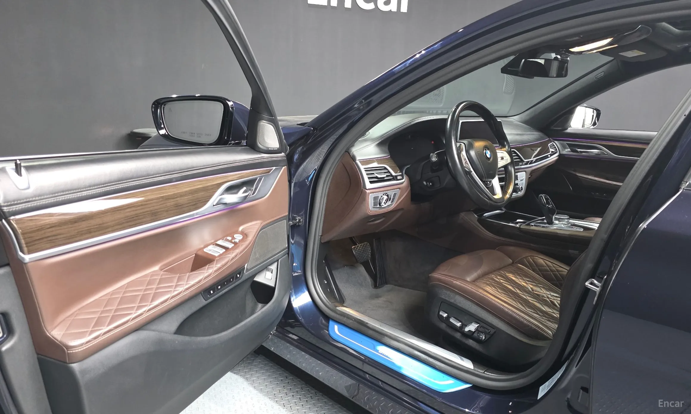 BMW 7 Series (G11) превью 10