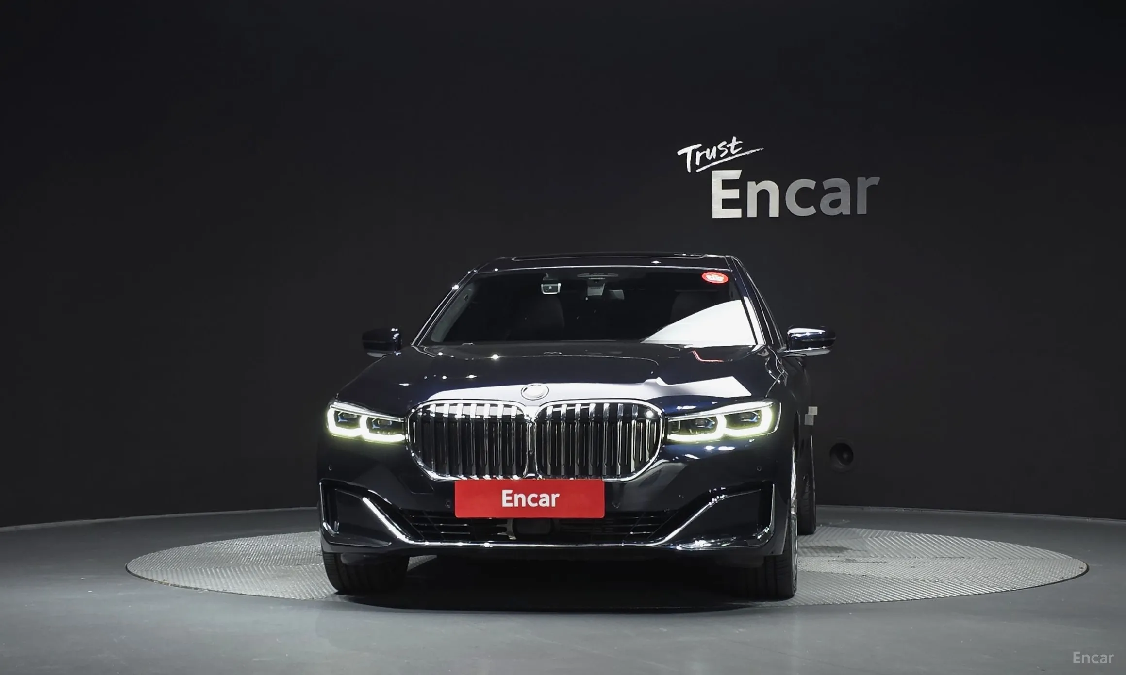 BMW 7 Series (G11) превью 3
