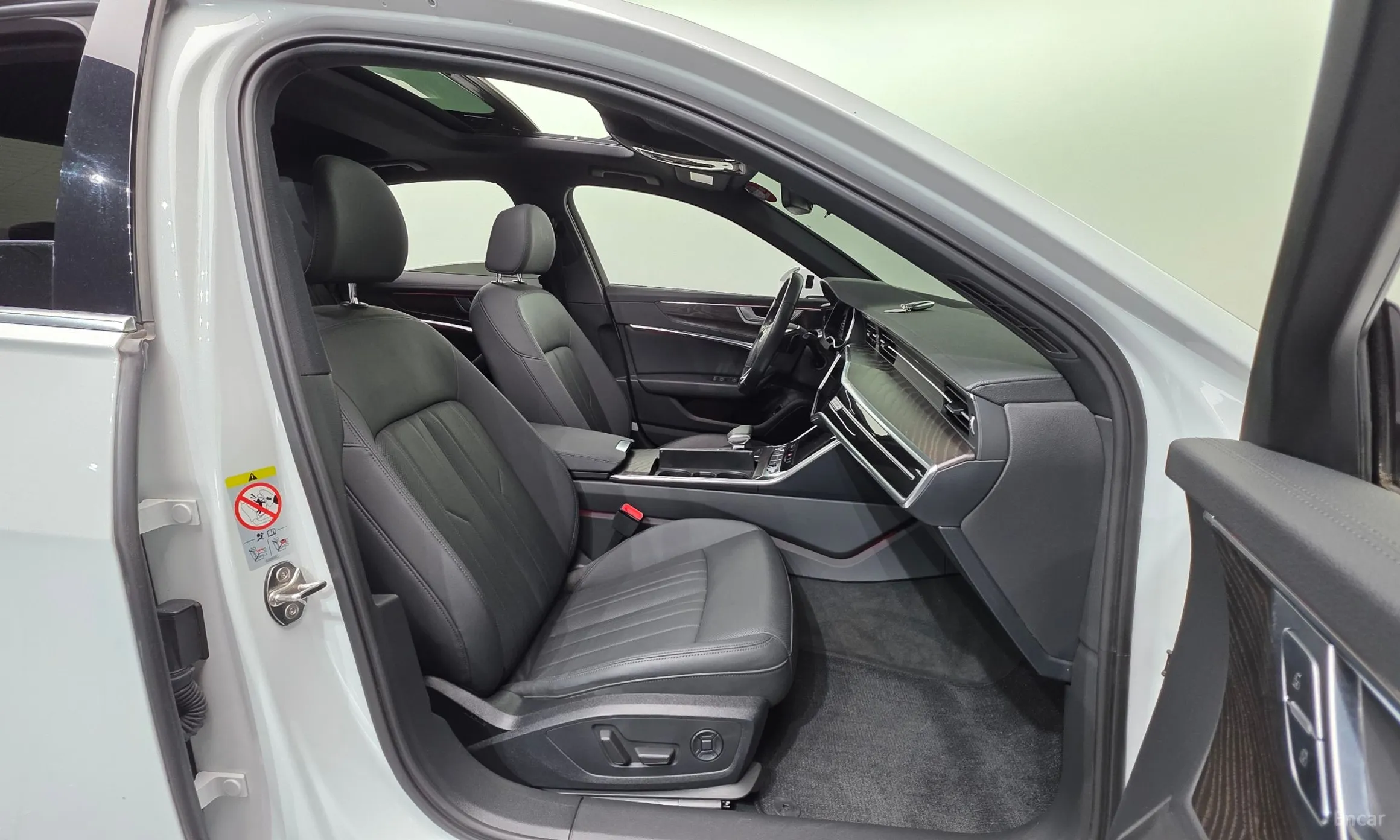 Audi A6 (C8) превью 10