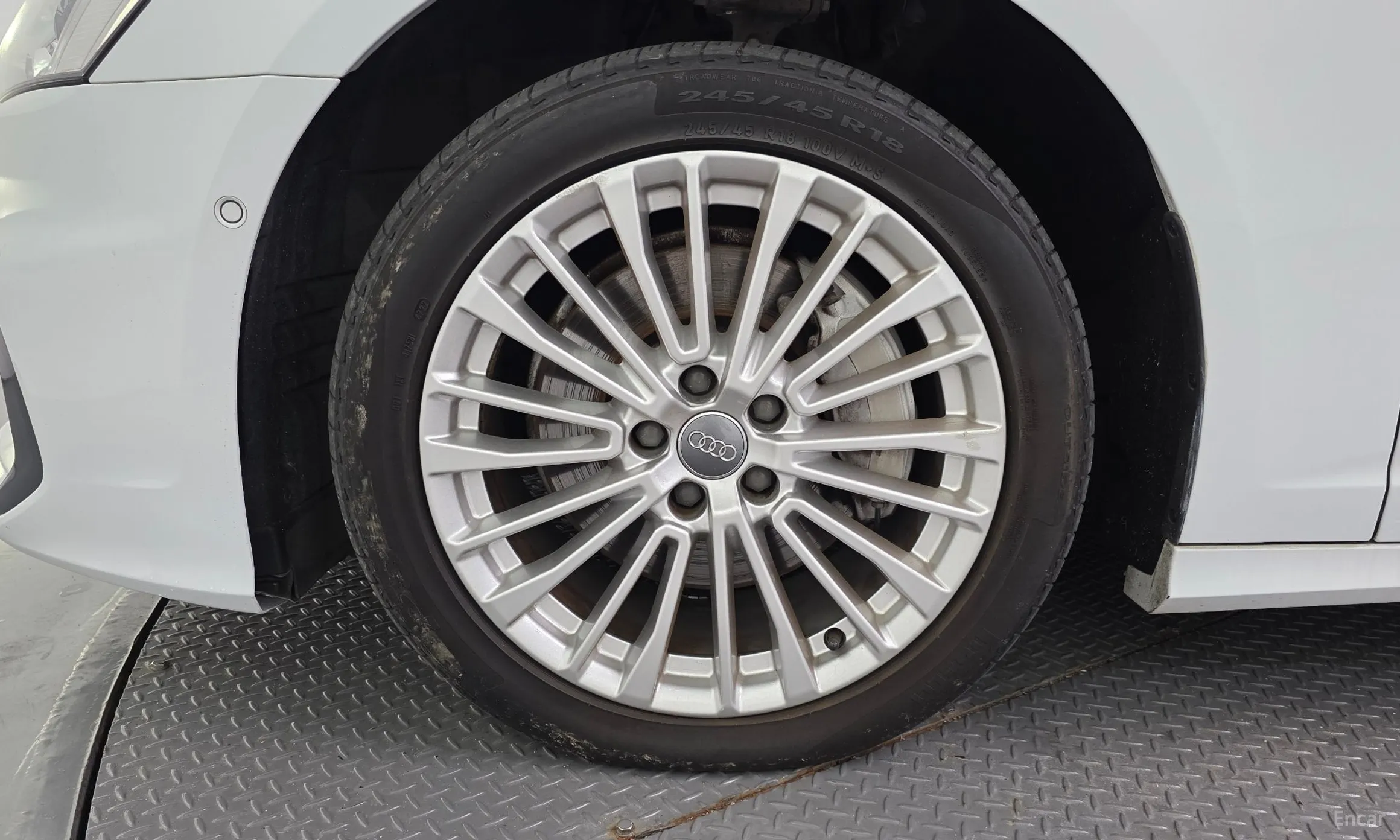Audi A6 (C8) превью 5