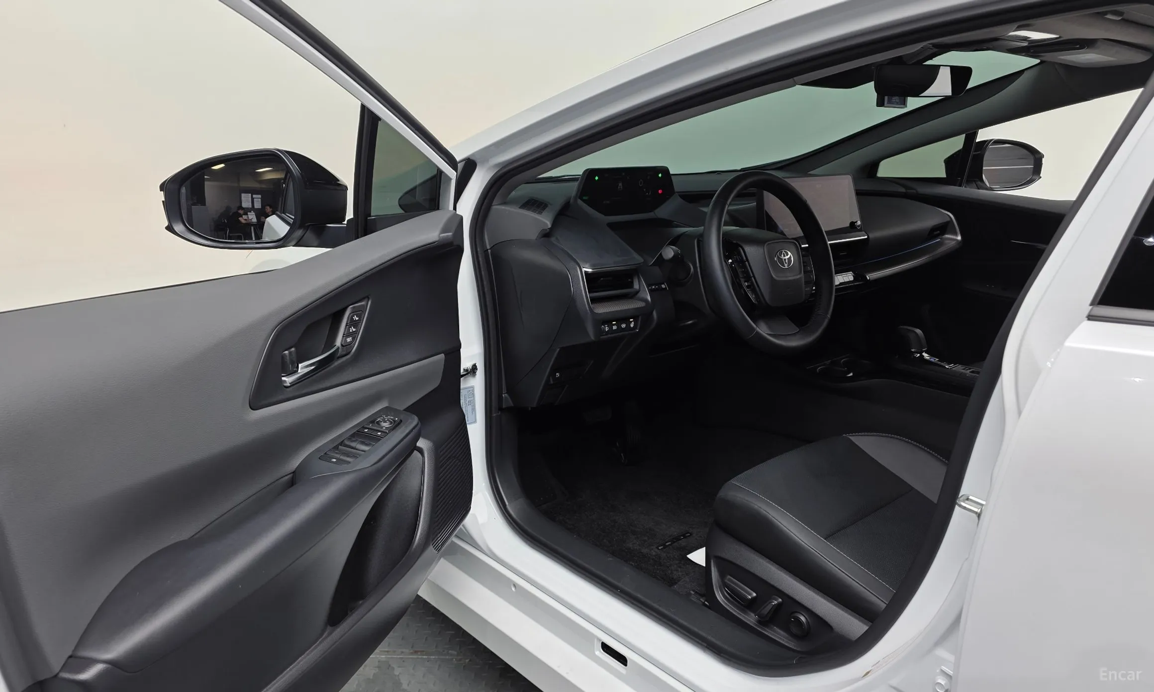 Toyota Prius 5th Generation превью 10