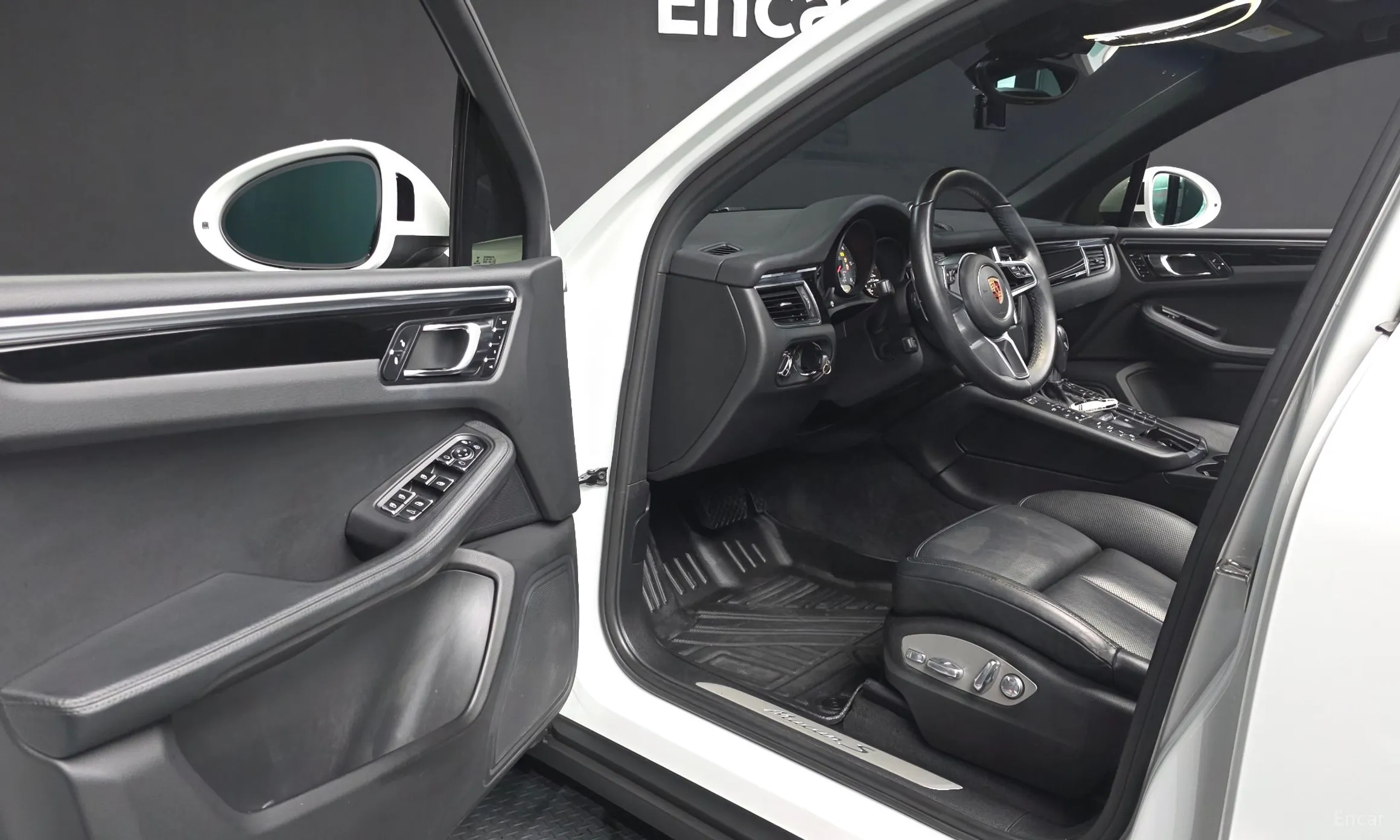 Porsche Macan превью 10