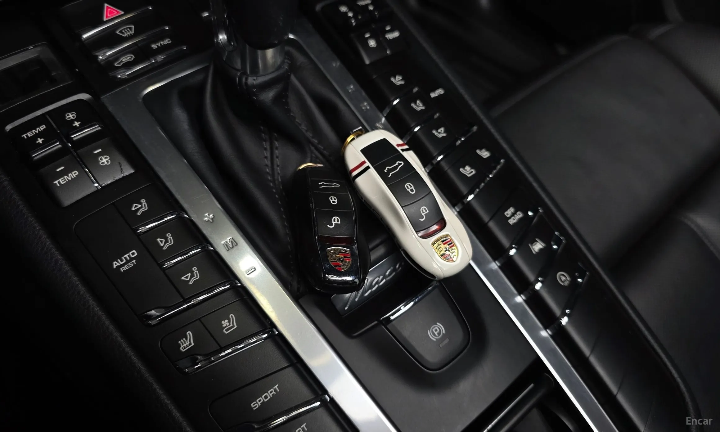 Porsche Macan превью 17