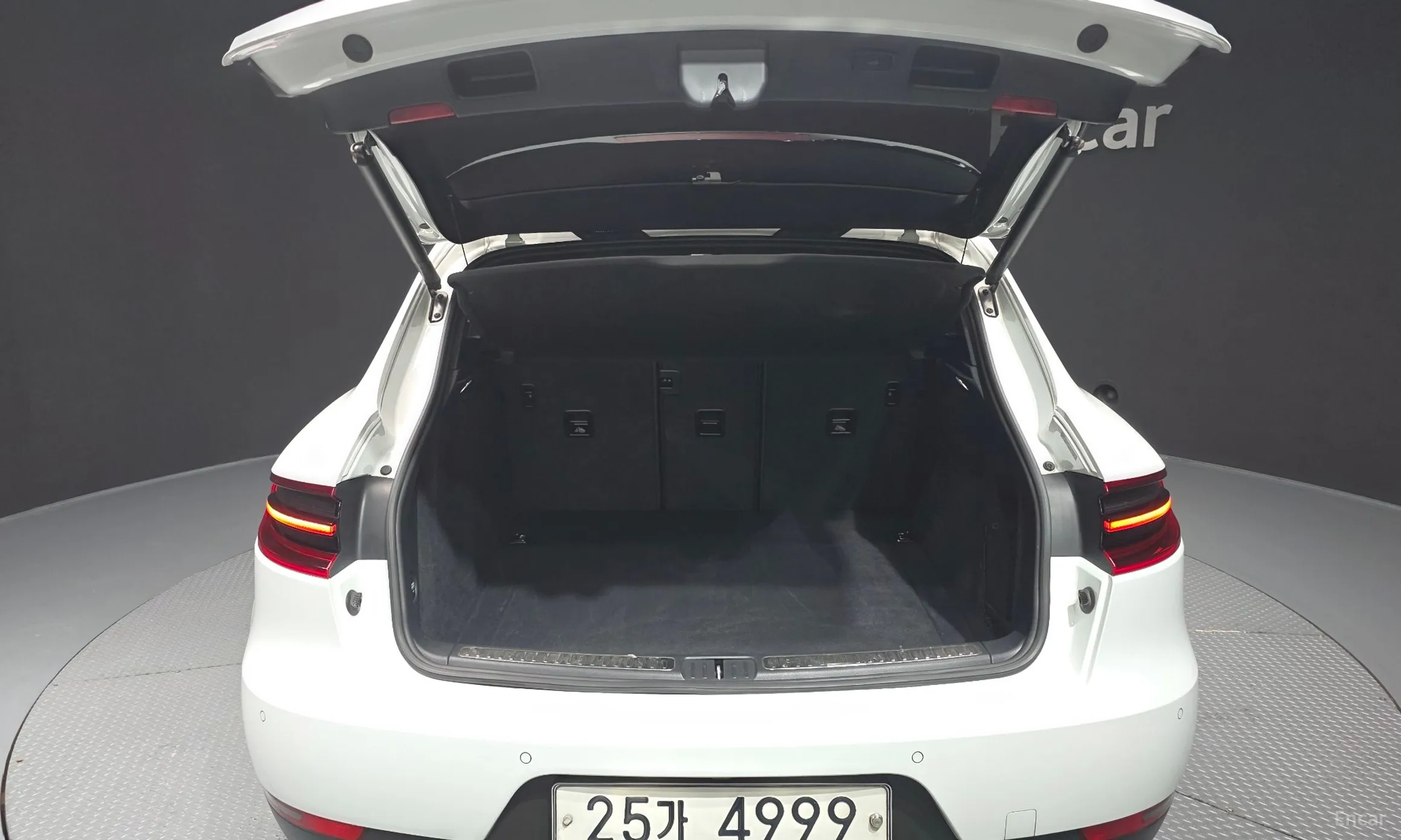 Porsche Macan превью 20