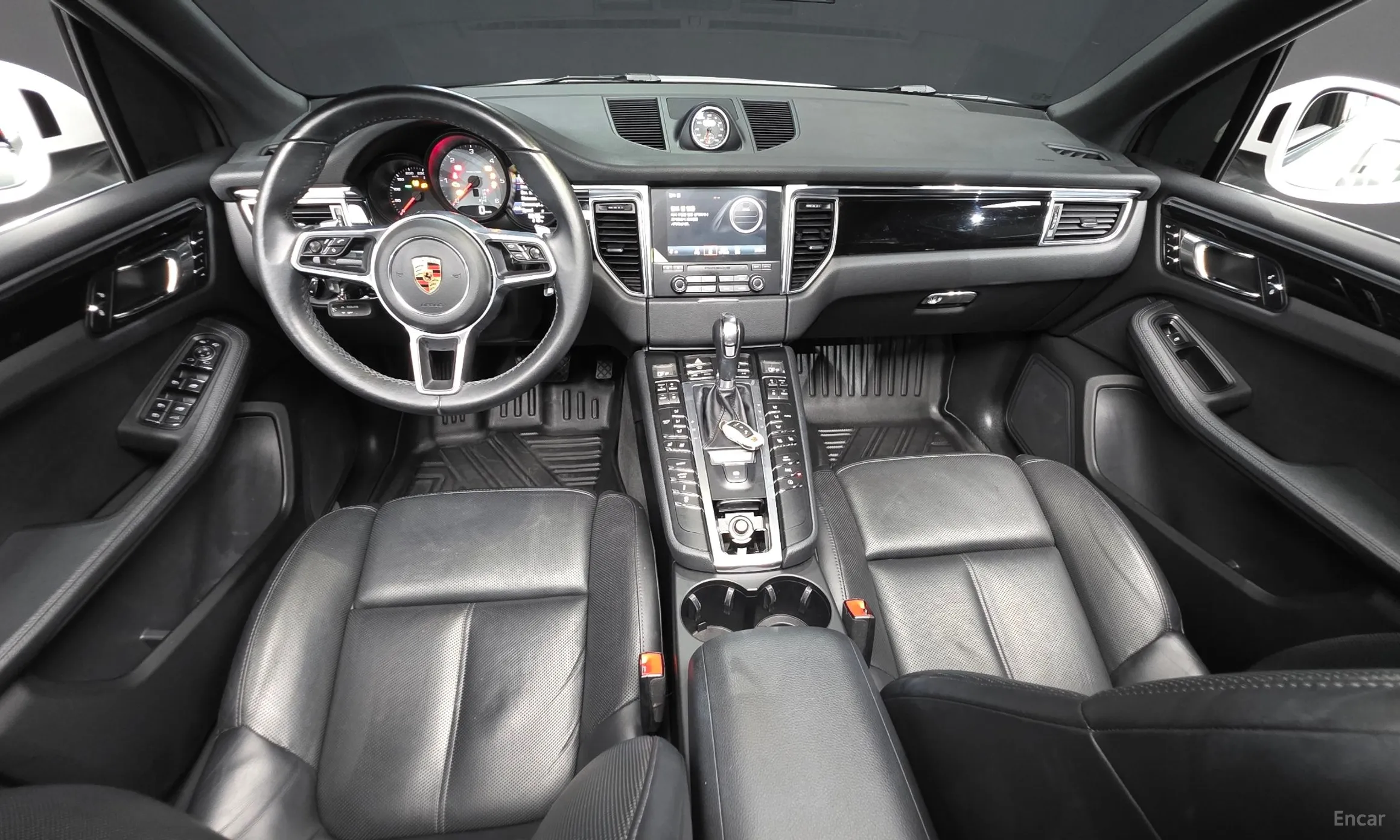 Porsche Macan превью 7