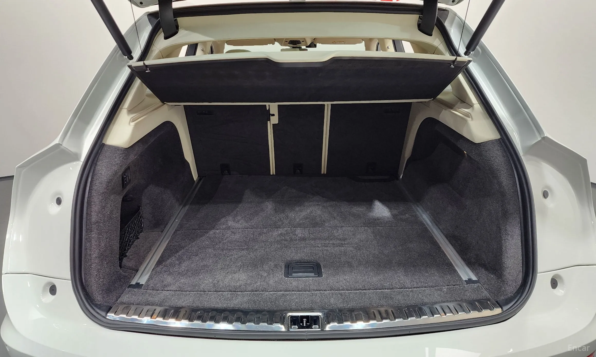 Bentley Bentayga превью 18