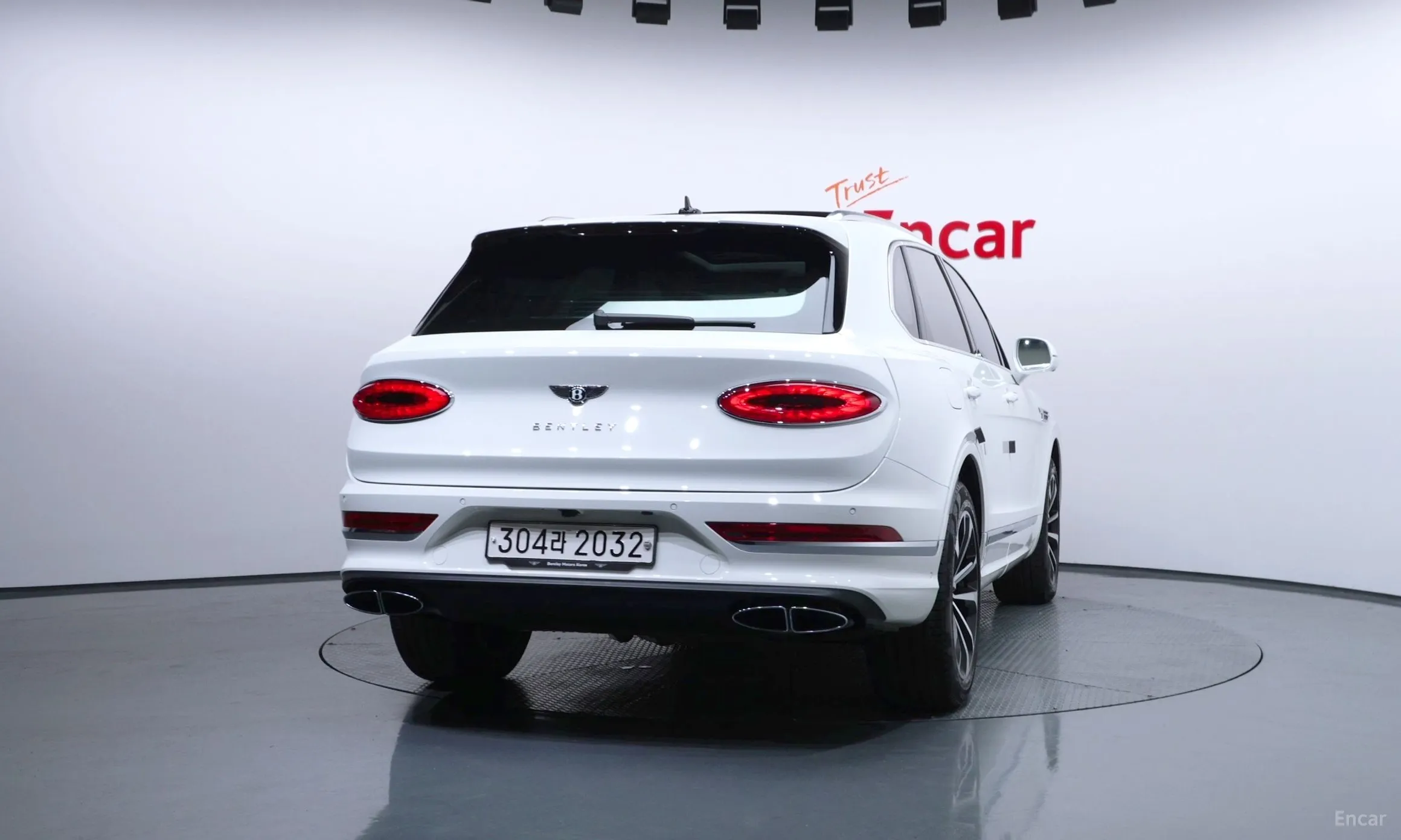 Bentley Bentayga превью 4