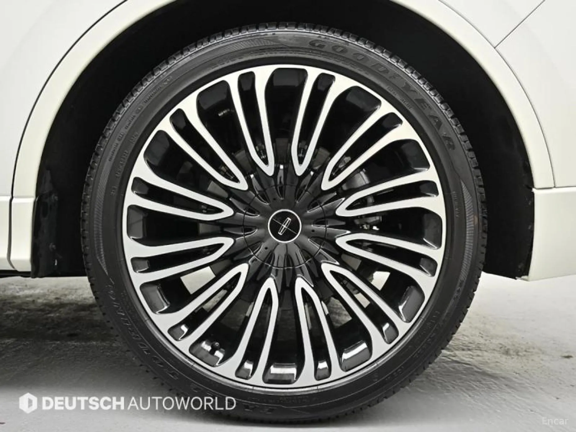 Lincoln Aviator 2nd Generation превью 5
