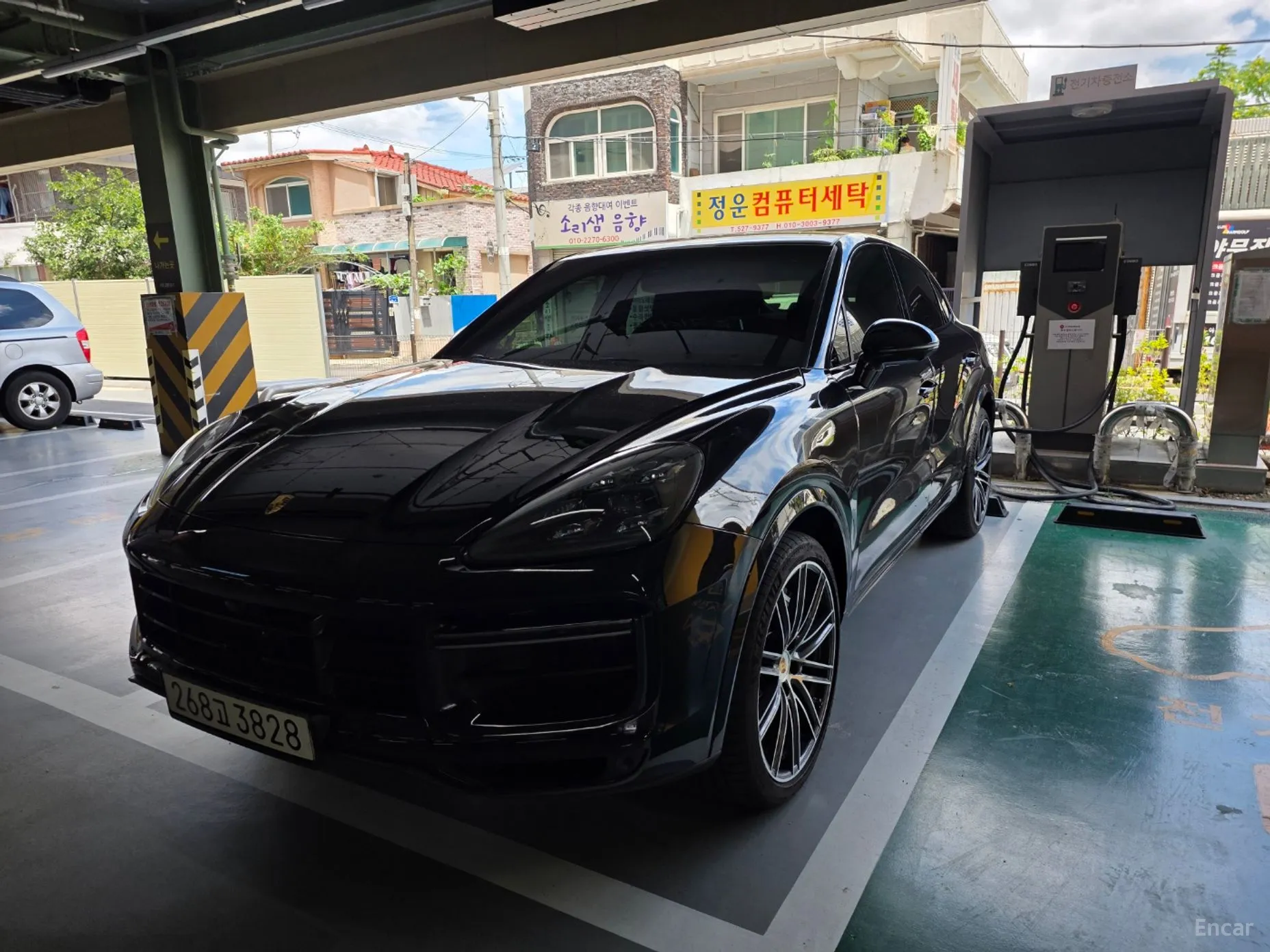 Porsche Cayenne (PO536) превью 2