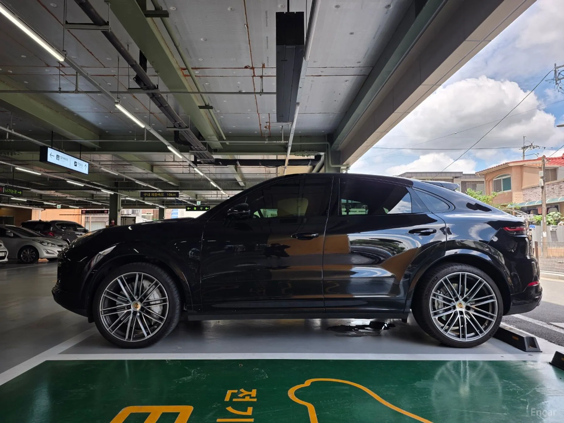 Porsche Cayenne (PO536) превью 3
