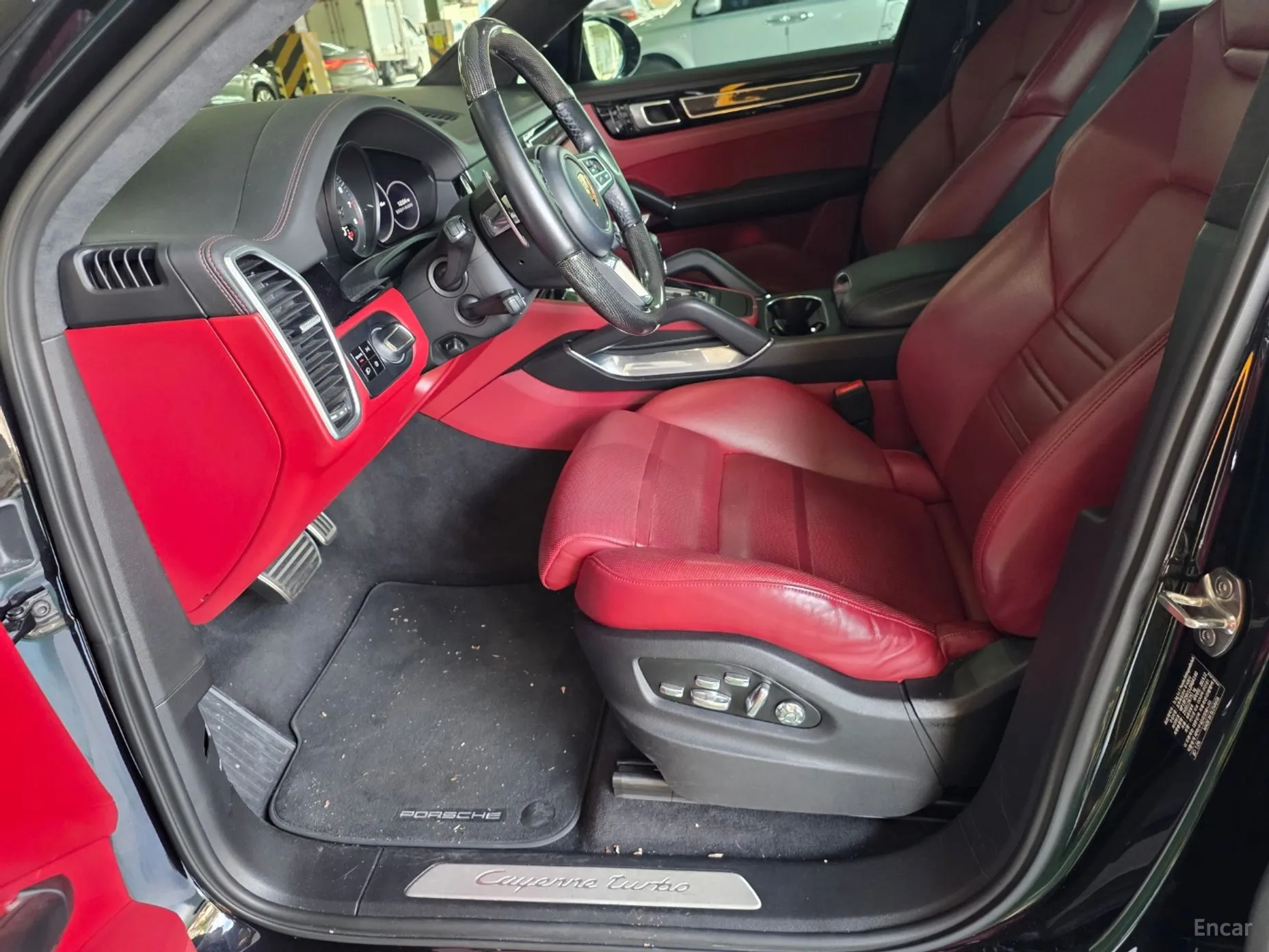 Porsche Cayenne (PO536) превью 6