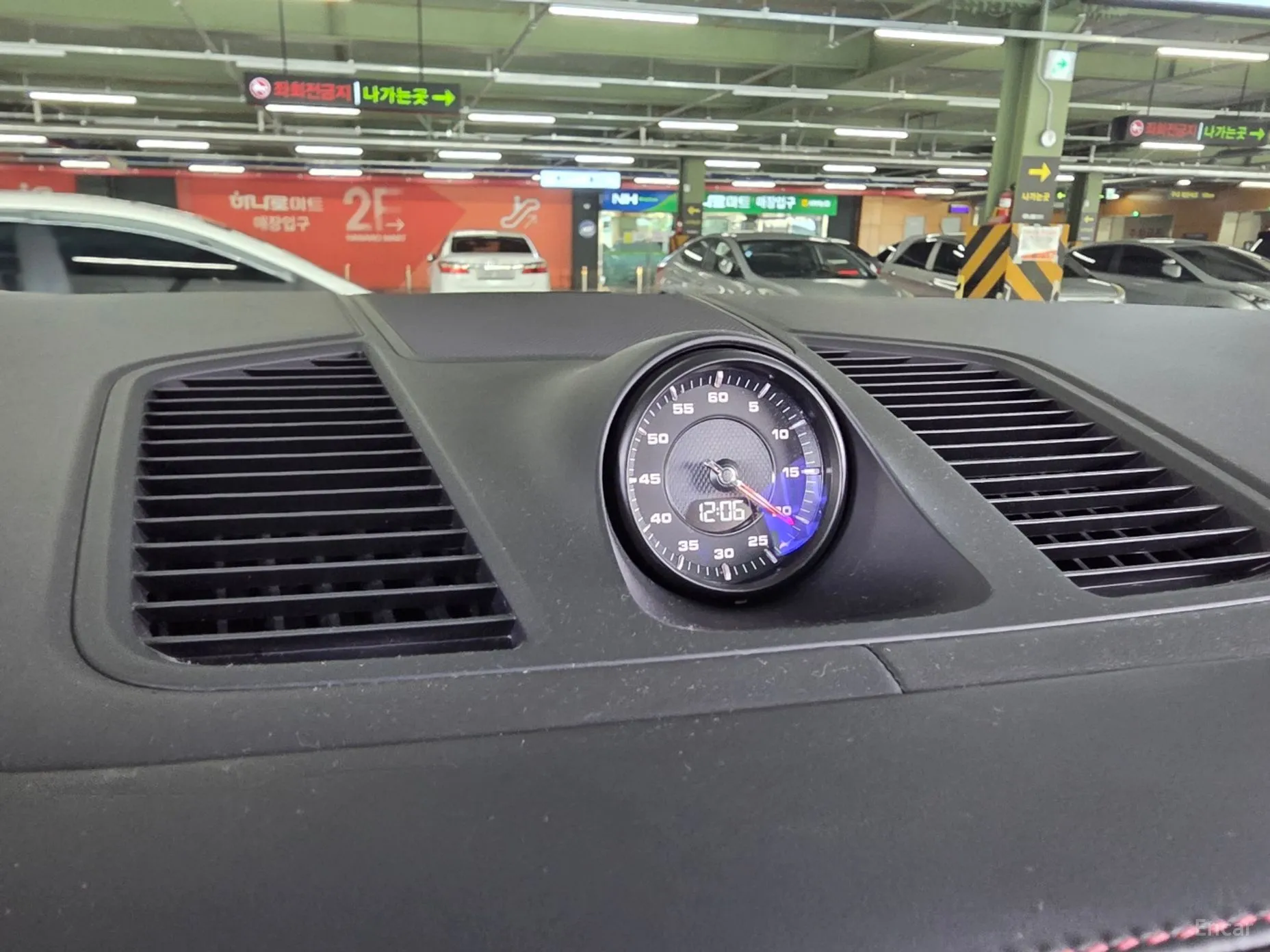 Porsche Cayenne (PO536) превью 8