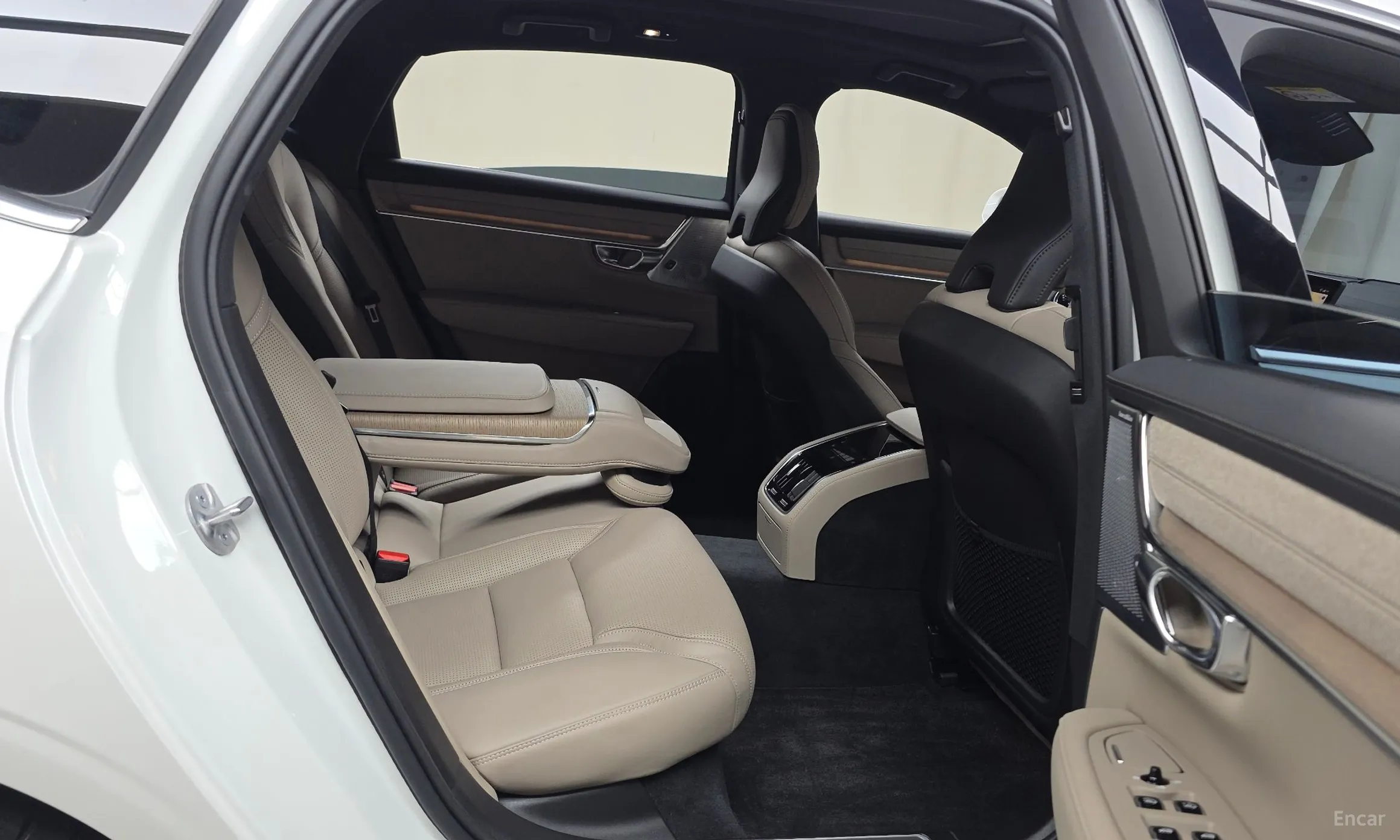 Volvo S90 превью 12